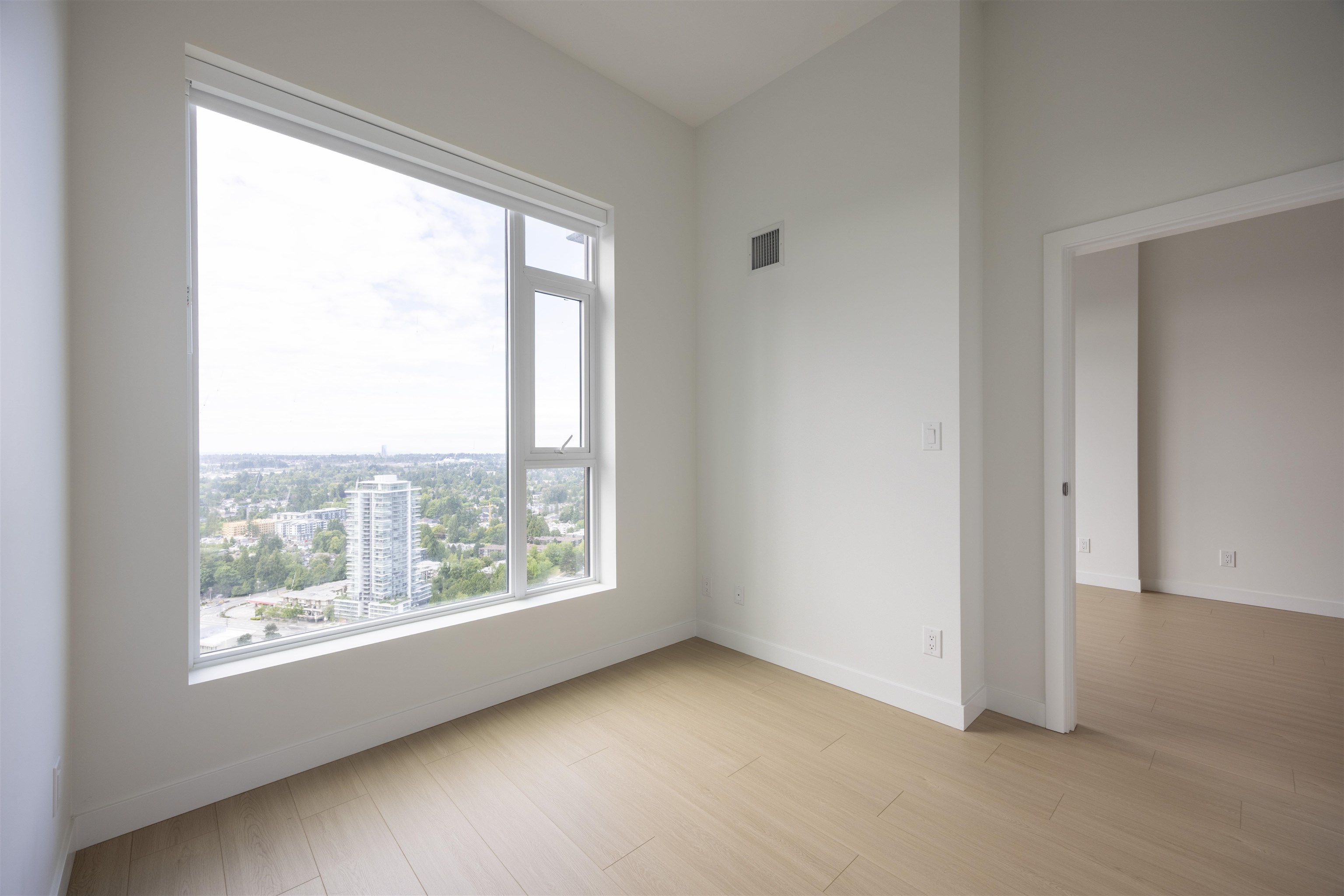 3302 13745 GEORGE JUNCTION, R3059254, BC,