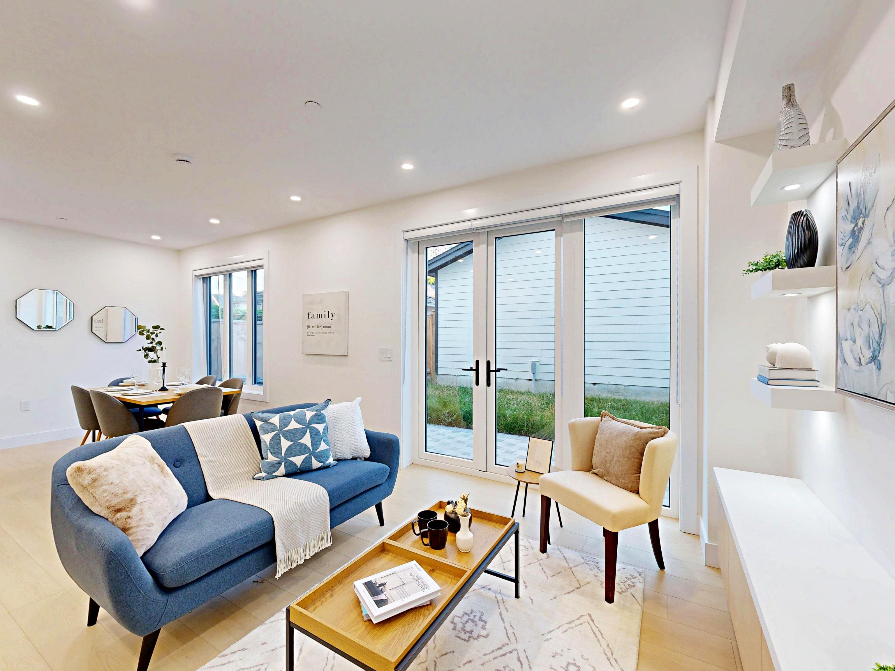 2 3425 ARCHIMEDES STREET, R3059262, BC,