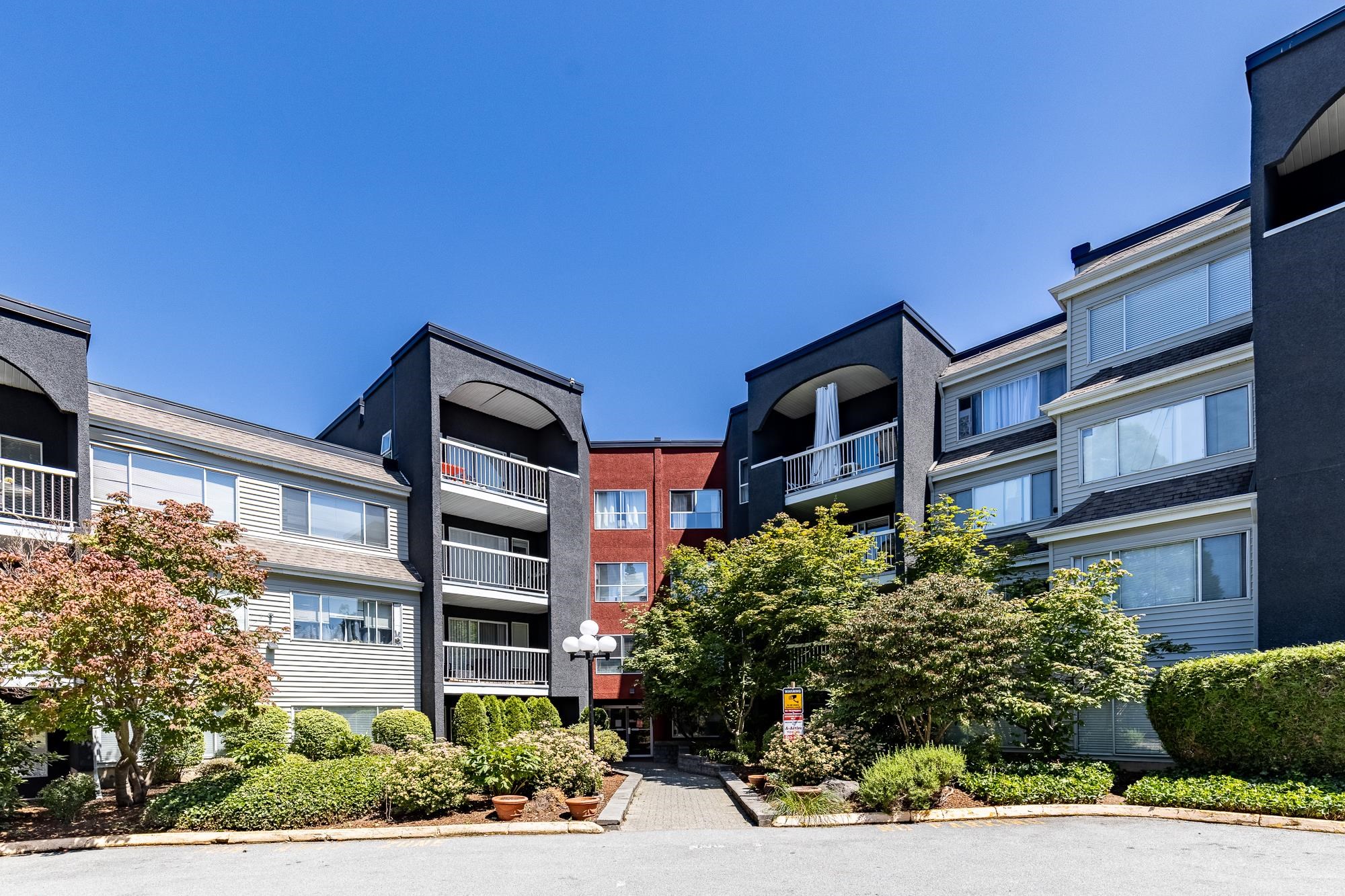 202 5700 200 STREET, R3059371, BC,