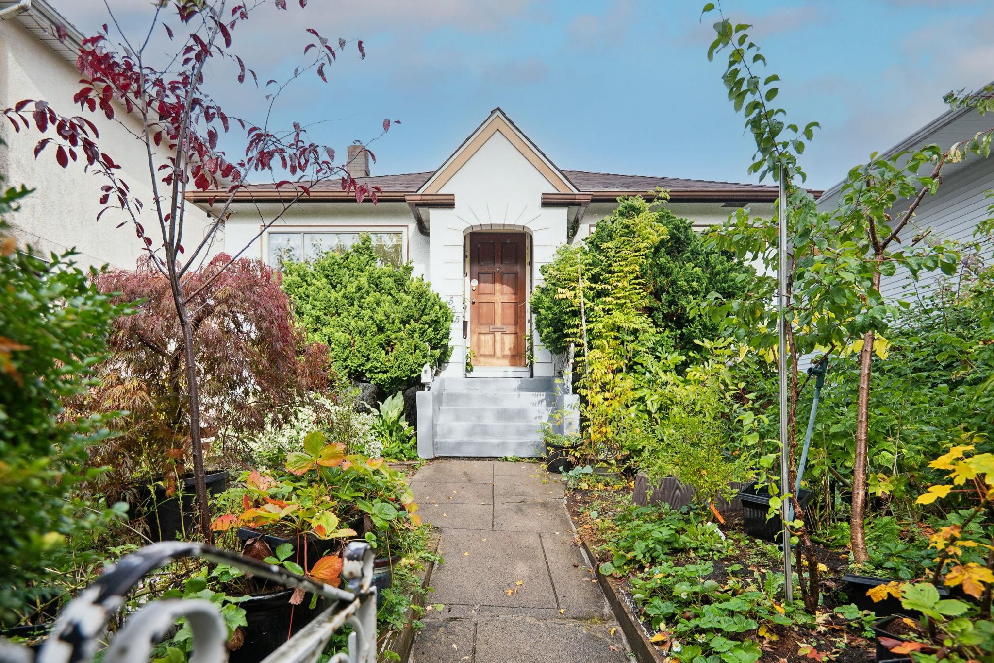 565 E 50TH AVENUE, Vancouver BC V5X 1A9, R3059419, BC,