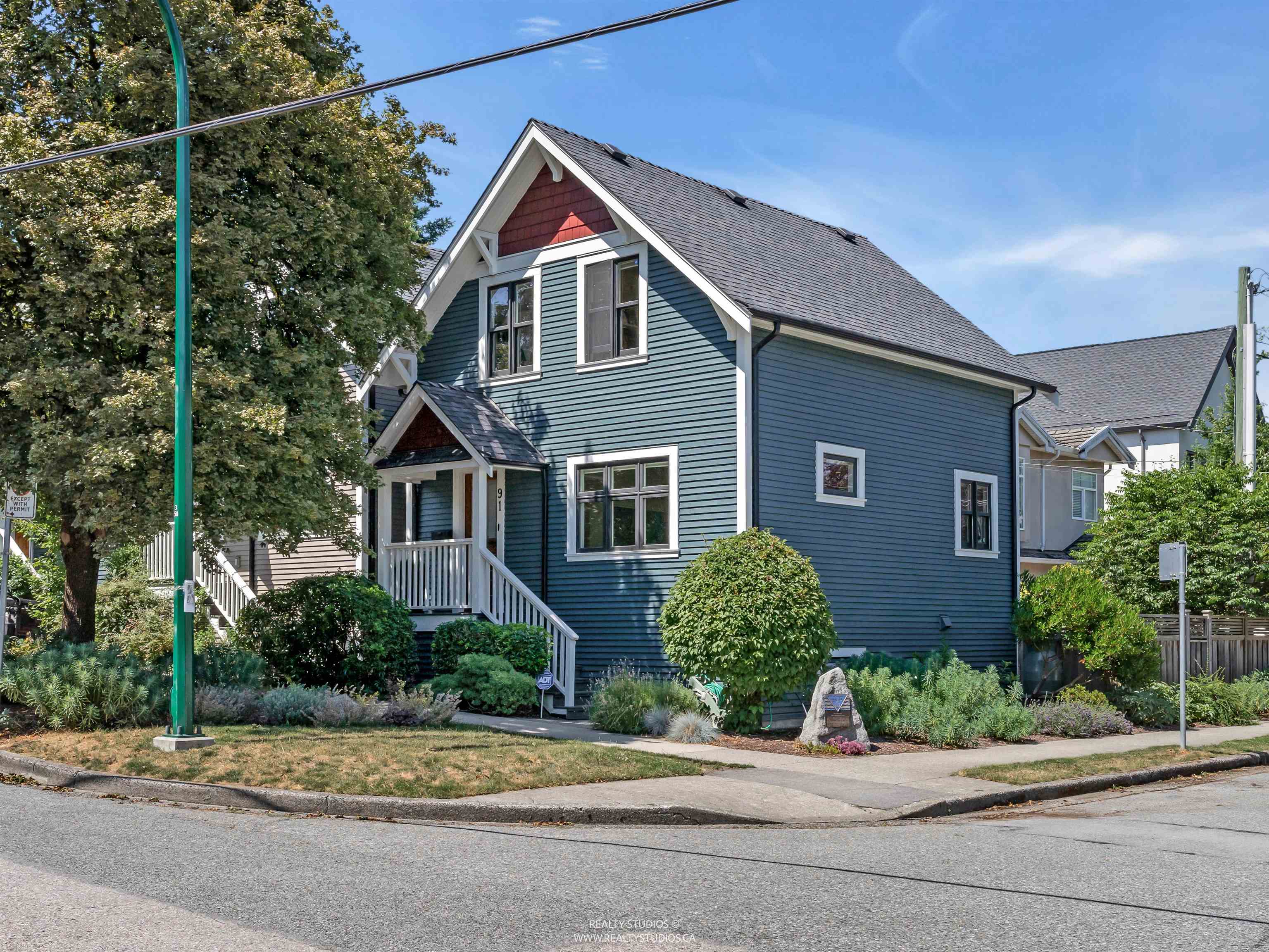 91 E 27TH AVENUE, Vancouver BC V5V 2K2, R3059441, BC,