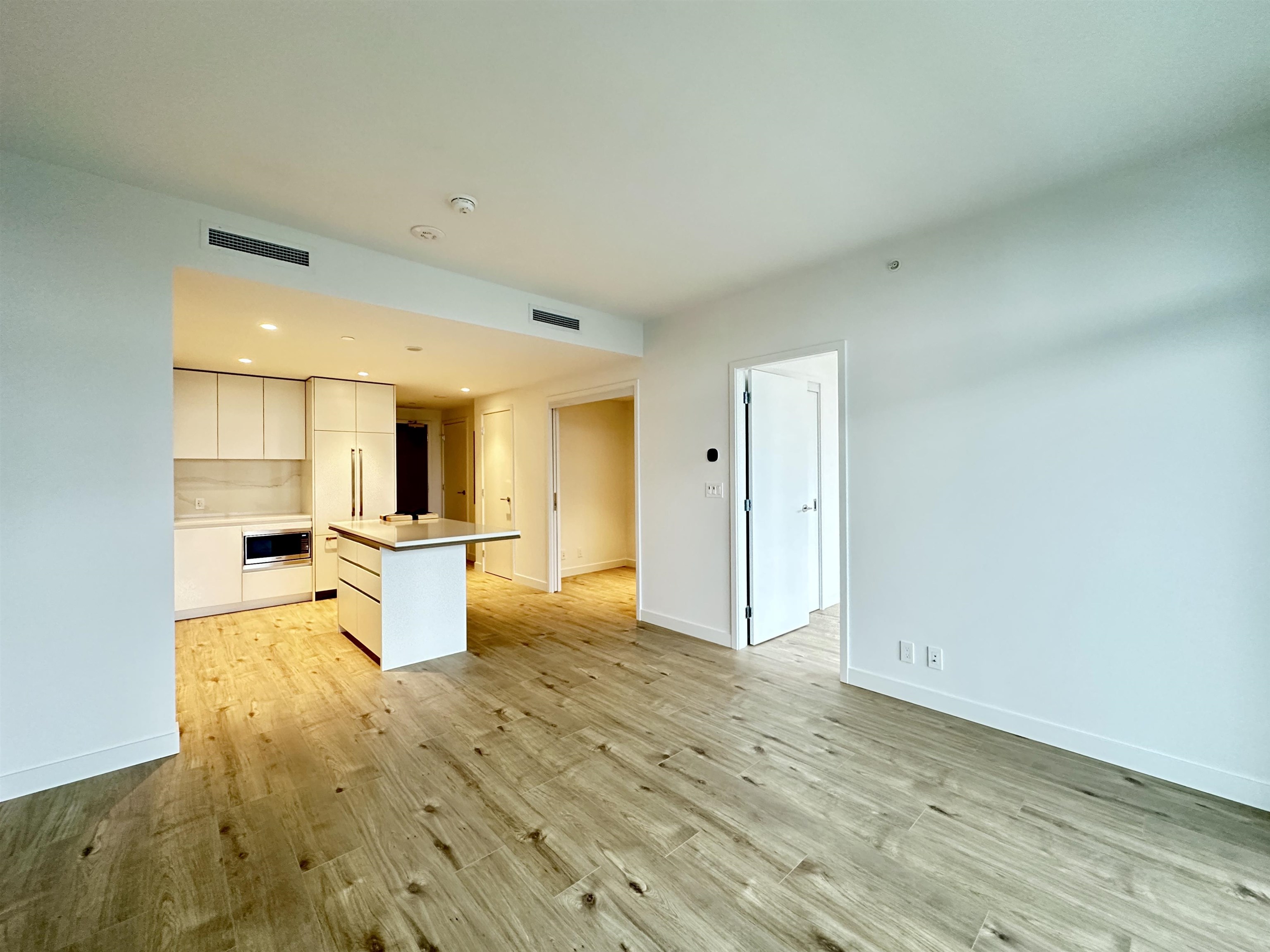 803 720 FARROW STREET, R3059448, BC,