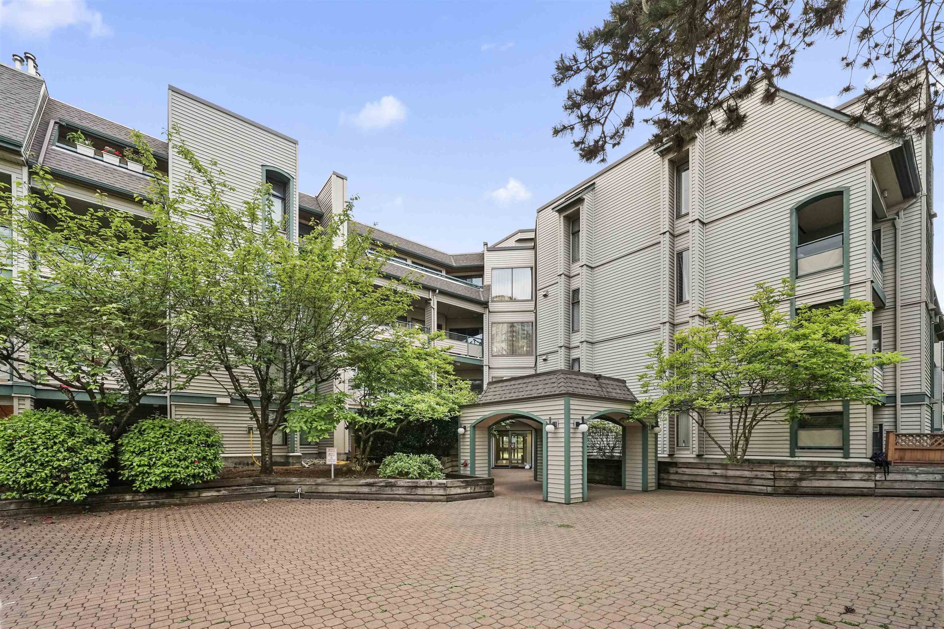 209 2915 GLEN DRIVE, R3059564, BC,