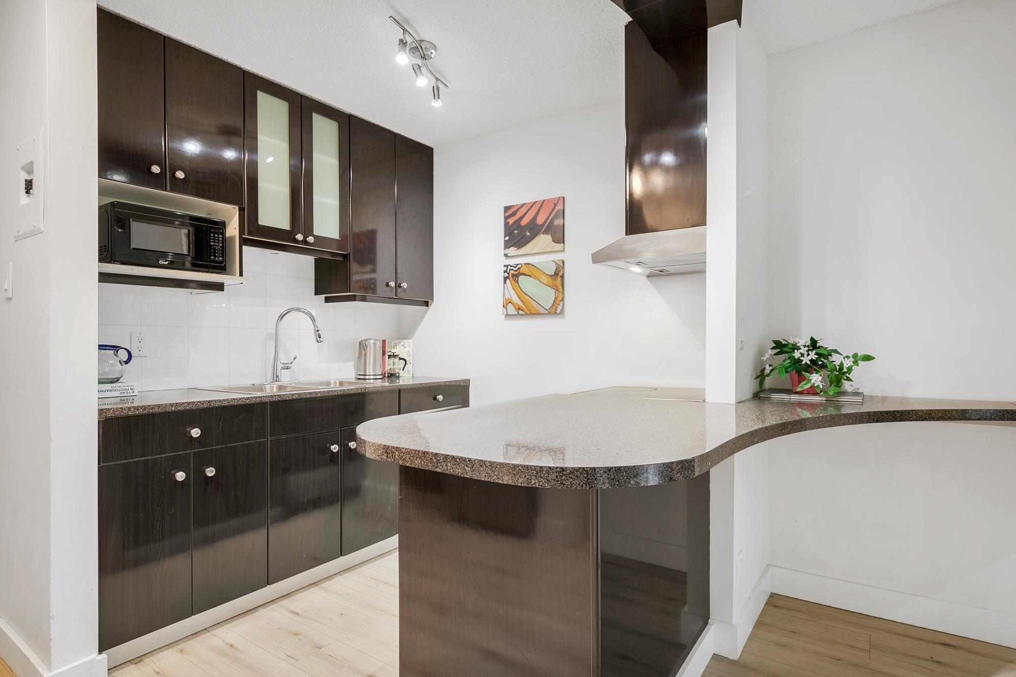 904 2012 FULLERTON AVENUE, R3059774, BC,