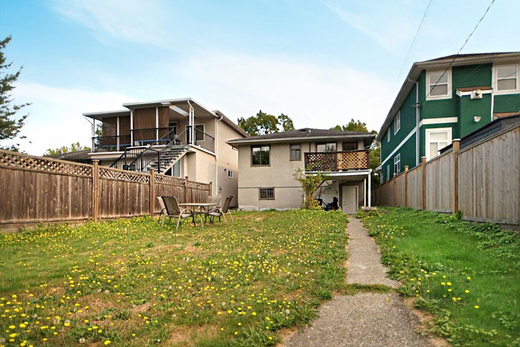Main 3445 NANAIMO STREET, R3059785, BC,