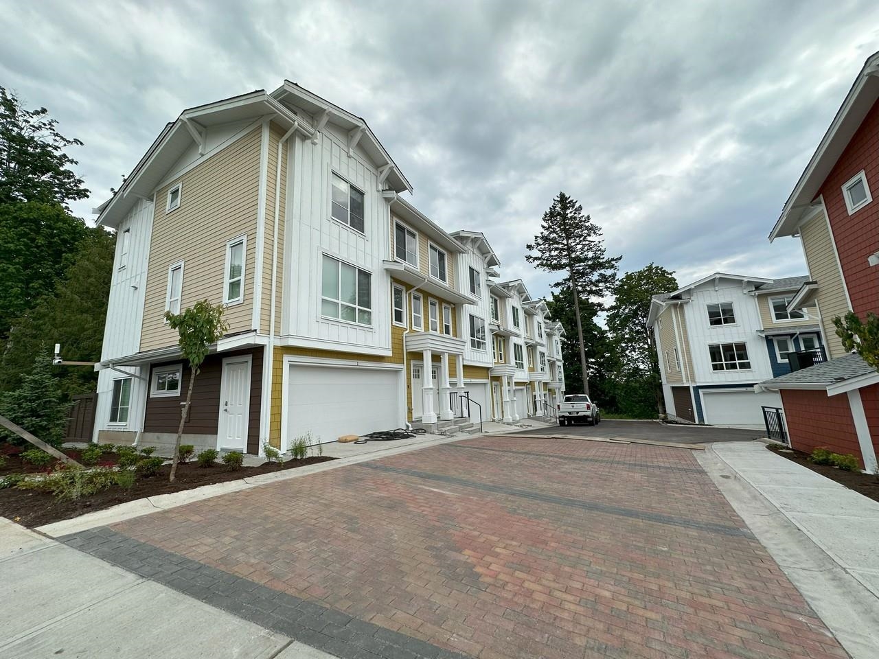 16560 17A AVENUE, Surrey BC V3Z 1J3, R3059830, BC,