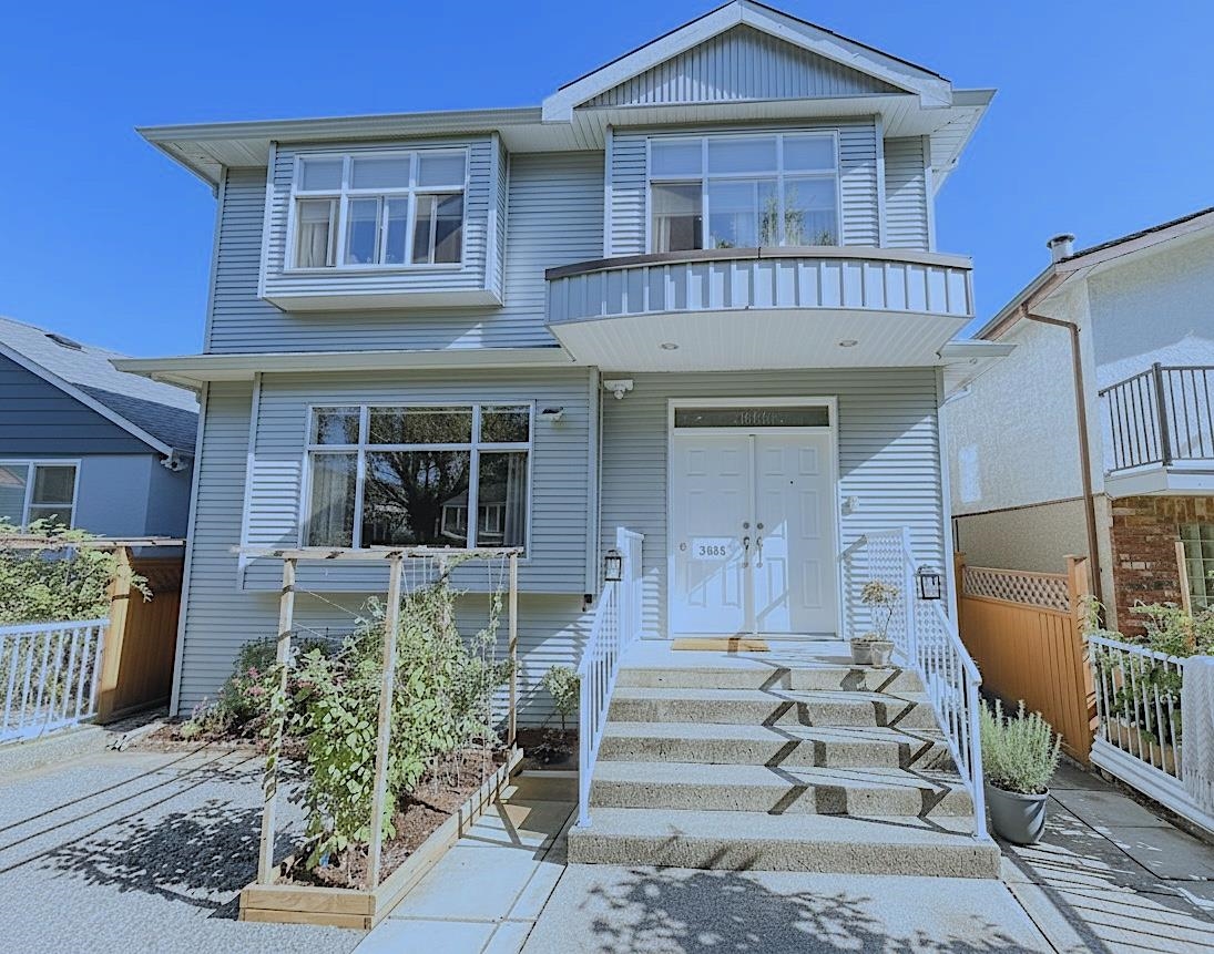 3039 E 18TH AVENUE, Vancouver BC V5M 2R4, R3059859, BC,
