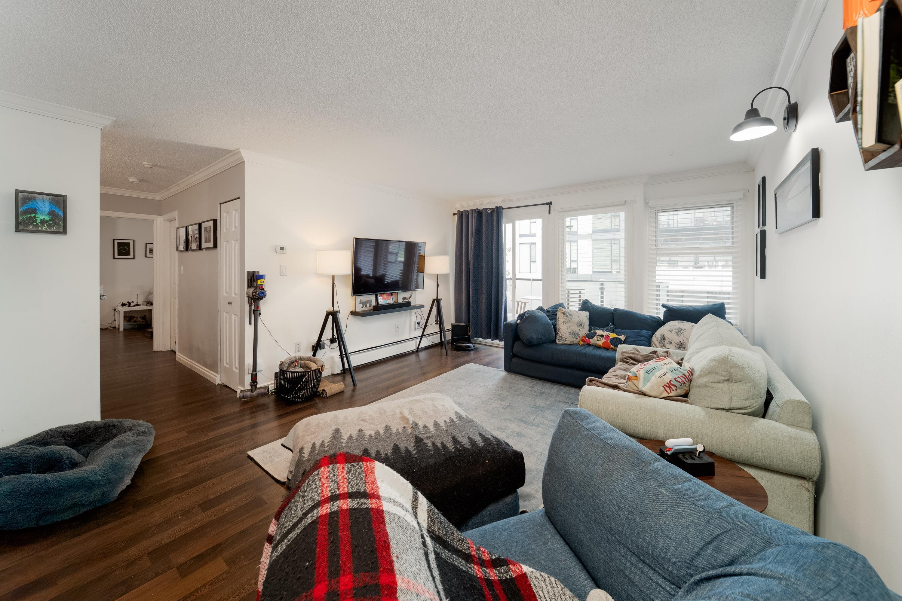 206 1850 SOUTHMERE CRESCENT, R3059890, BC,