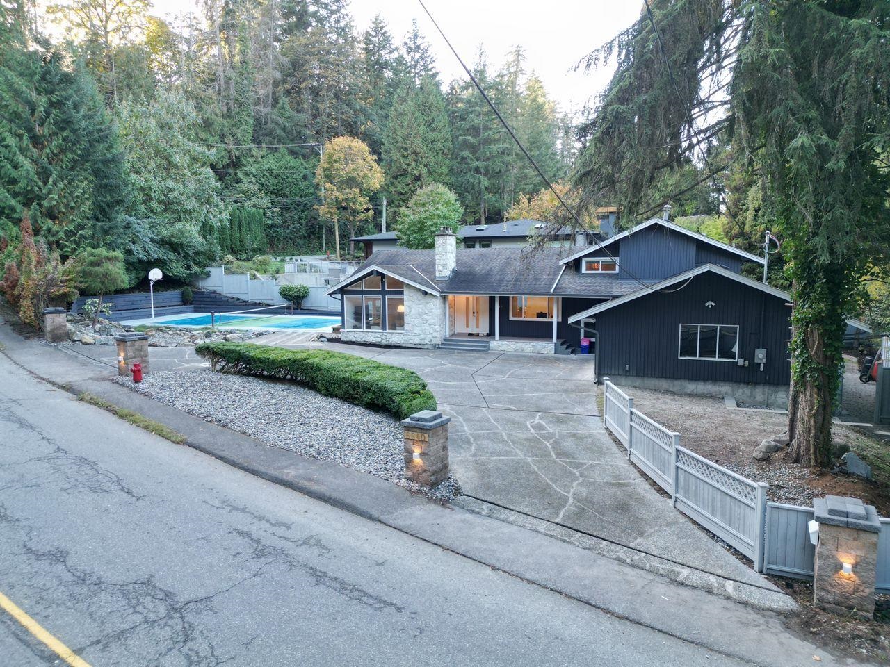 5540 MARINE DRIVE, West Vancouver BC V7W 2R5, R3060040, BC,