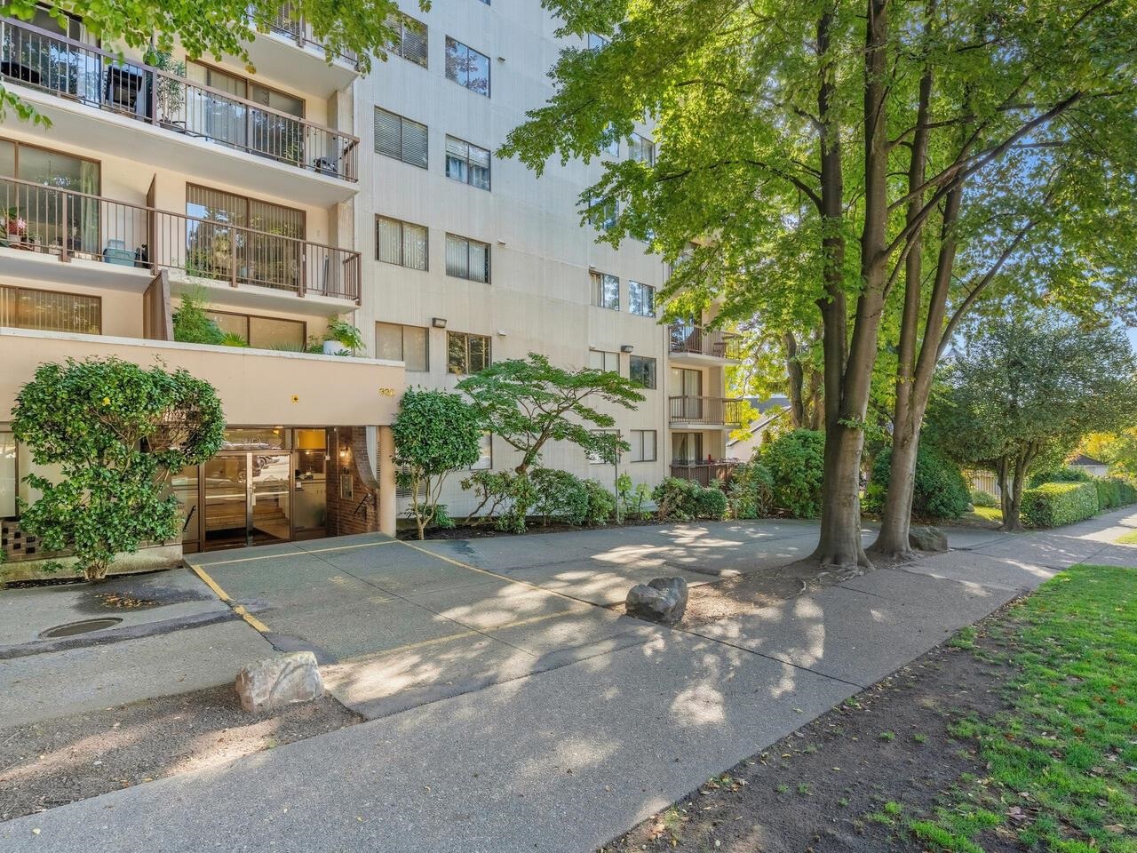 503 320 ROYAL AVENUE, R3060044, BC,