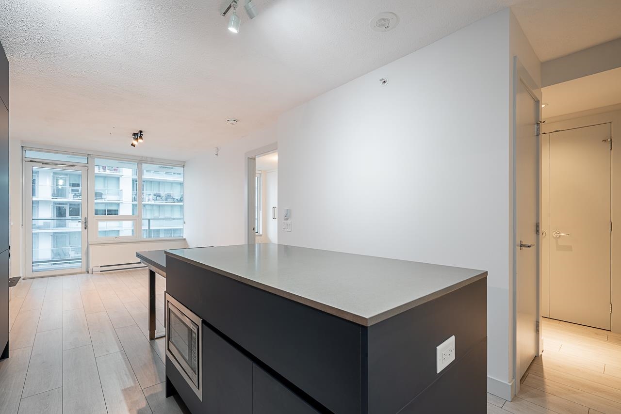 1106 988 QUAYSIDE DRIVE, R3060099, BC,