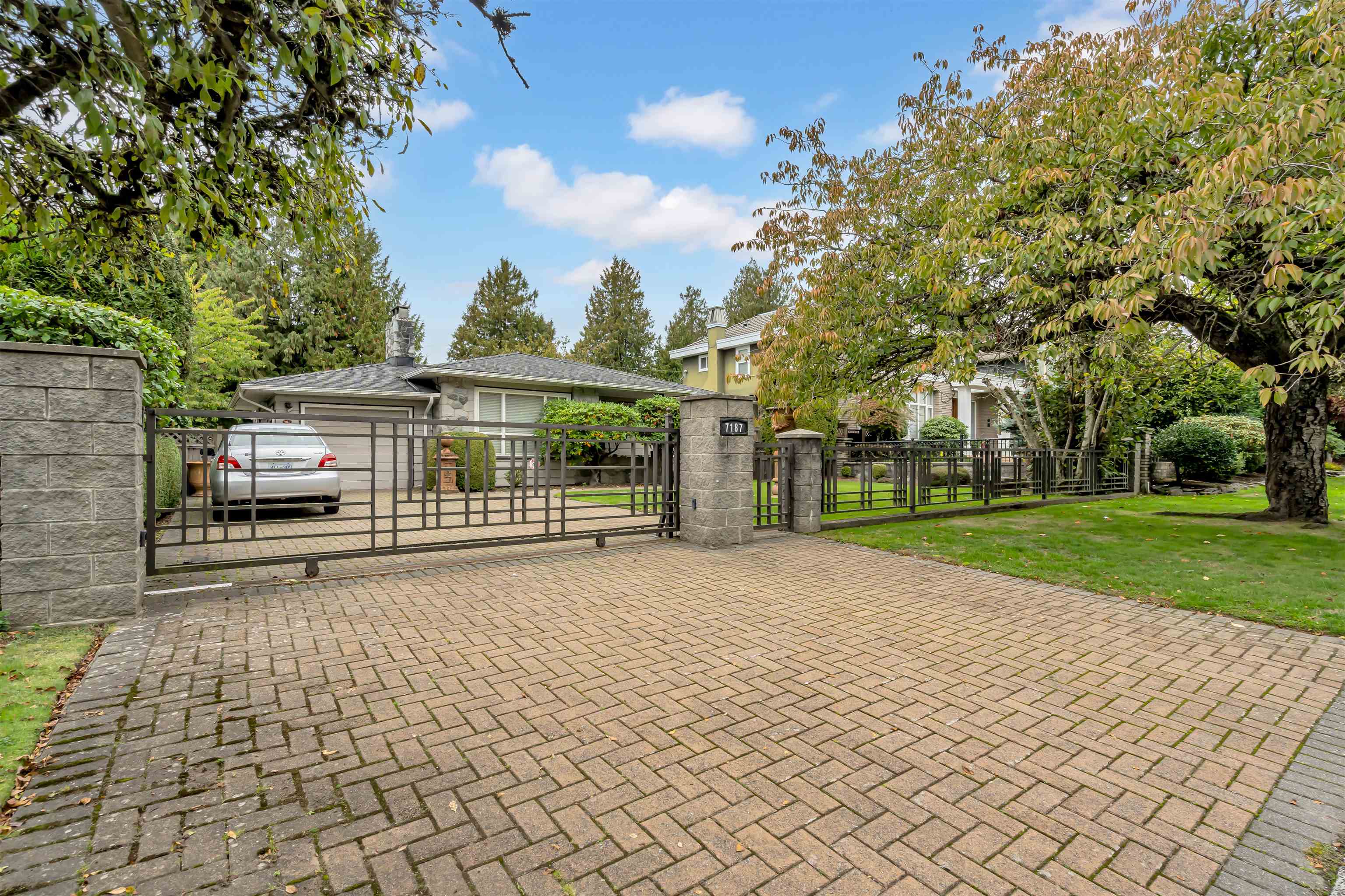 7187 MARGUERITE STREET, Vancouver BC V6P 5G4, R3060270, BC,