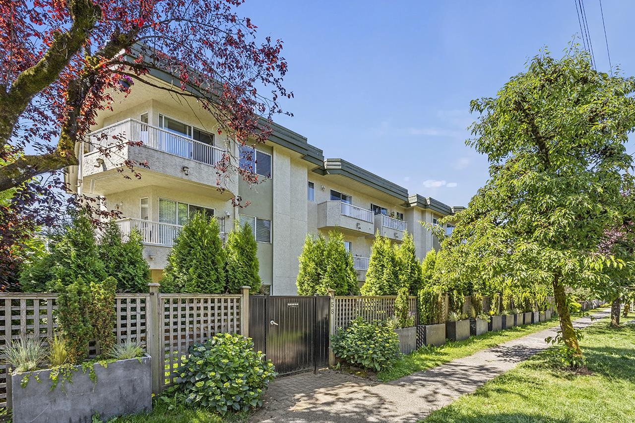 302 458 43RD AVENUE, R3060328, BC,