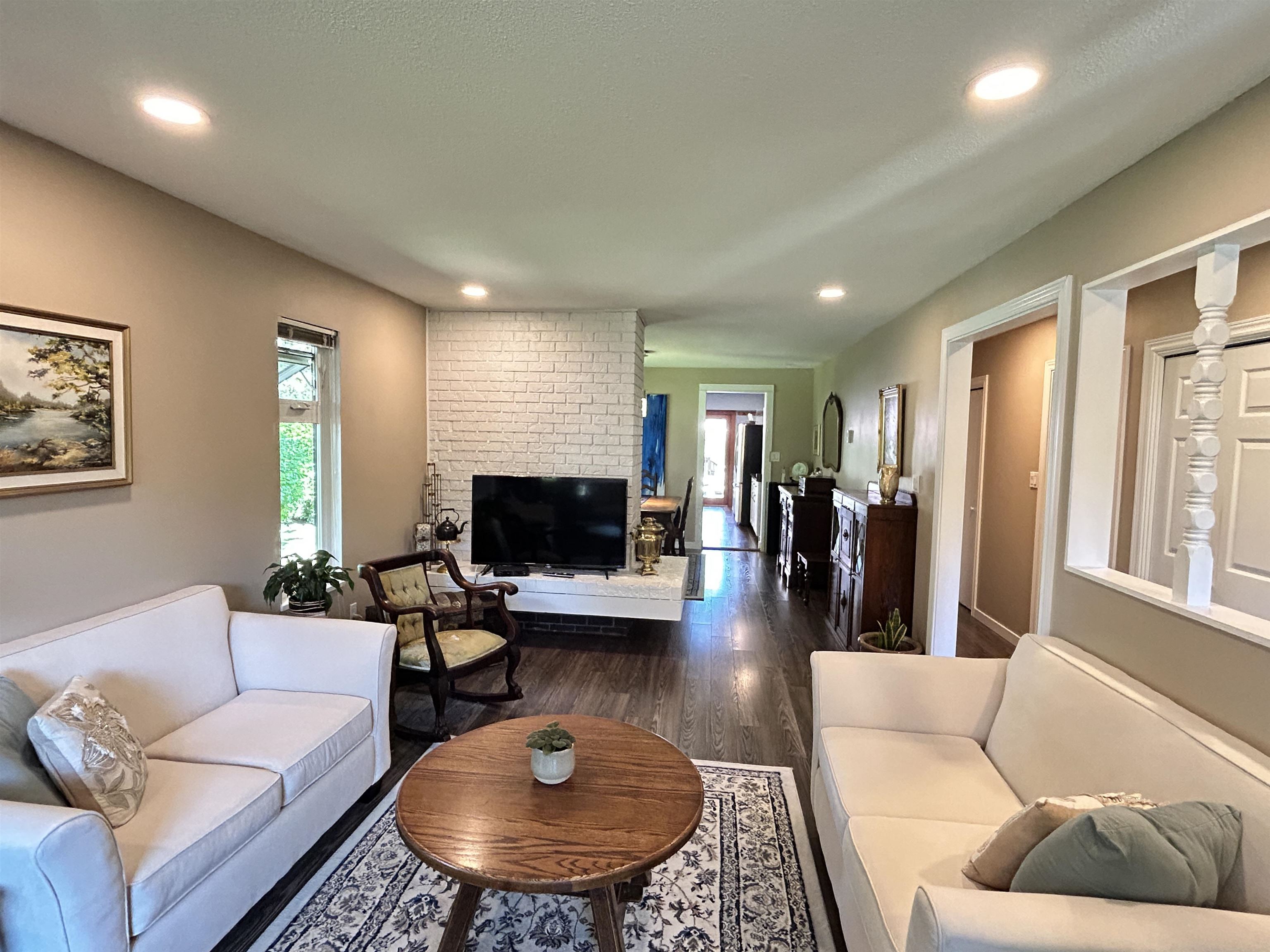 1798 GARDEN AVENUE, North Vancouver BC V7P 3A7, R3060410, BC,