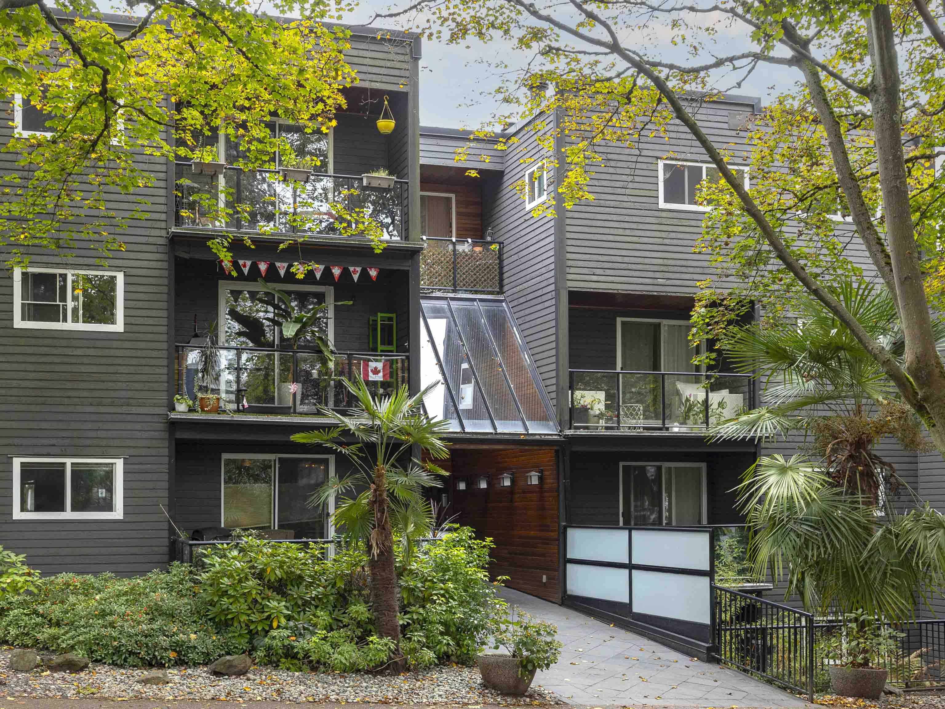 302 1550 BARCLAY STREET, R3060422, BC,