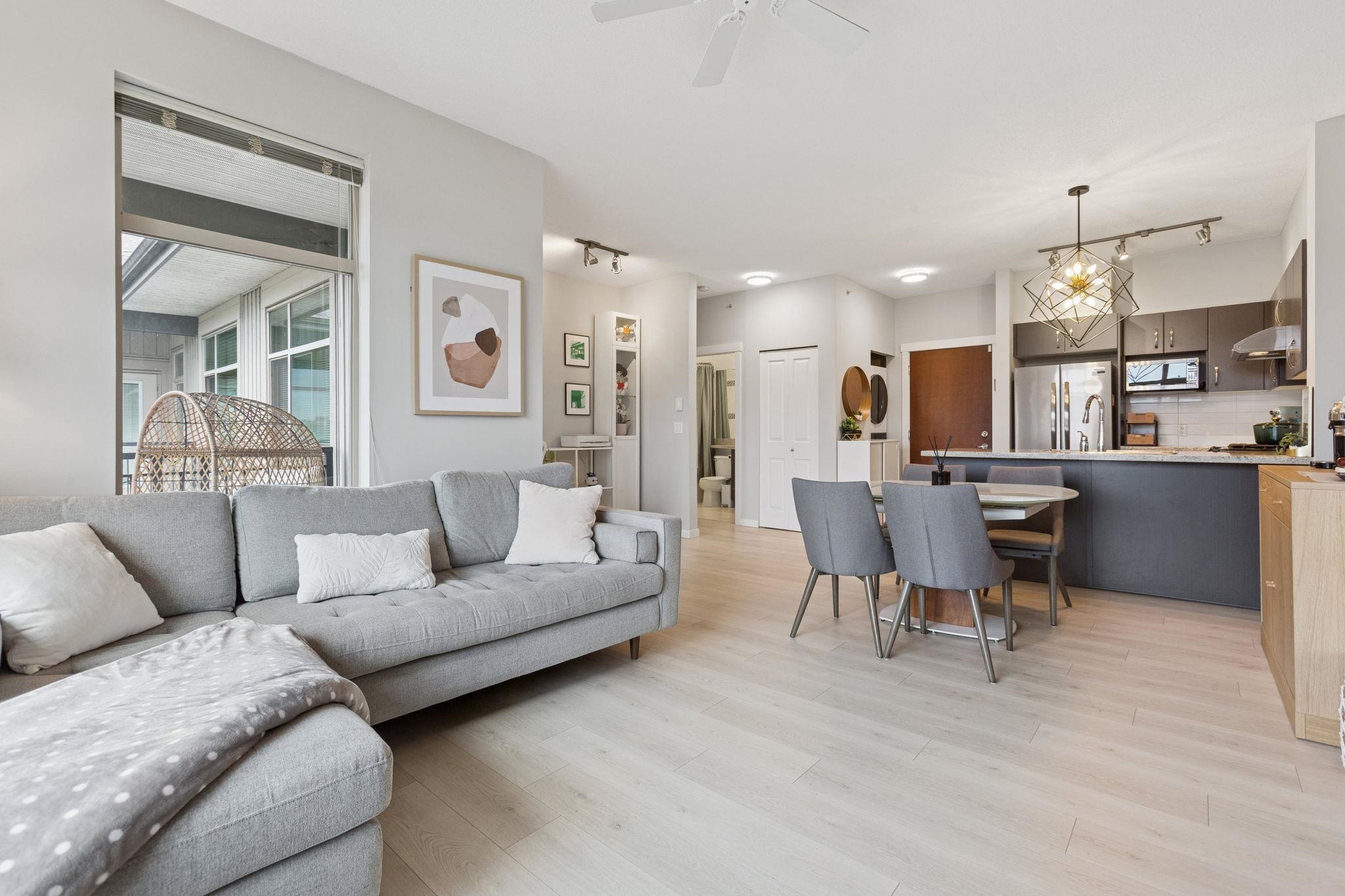 422 9288 ODLIN ROAD, R3060708, BC,