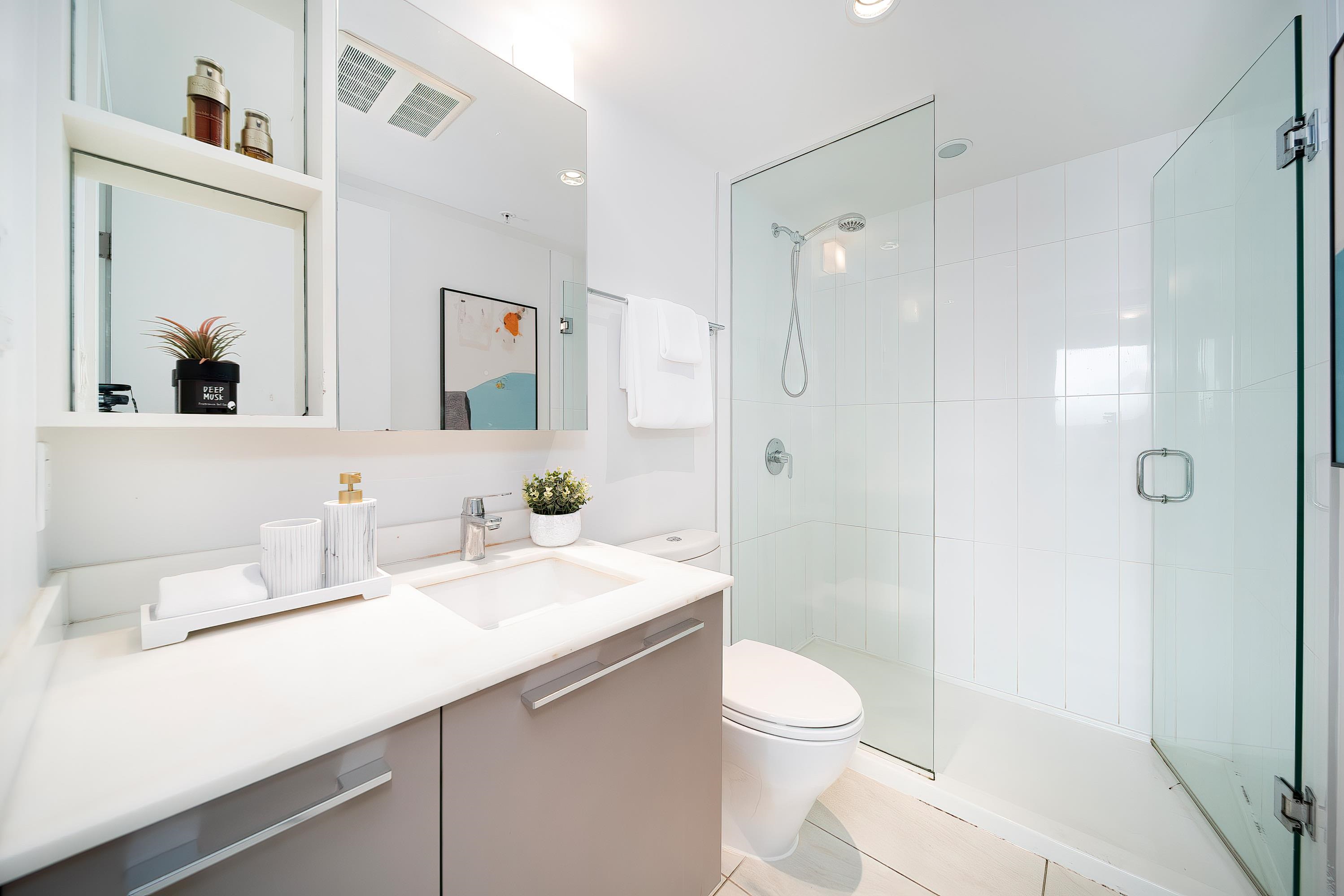 904 8131 NUNAVUT LANE, R3060759, BC,