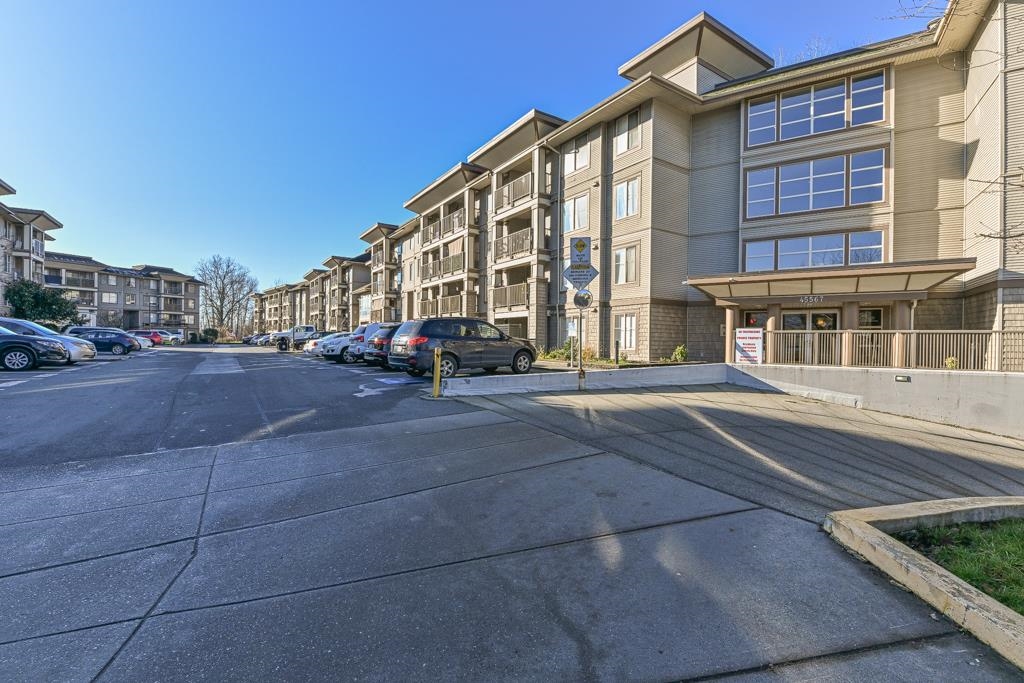 215 45567 YALE ROAD, R3060801, BC,