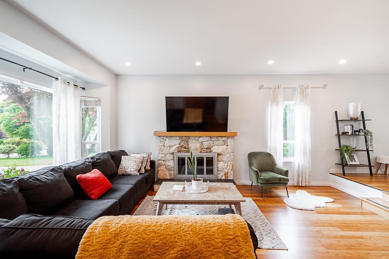 1402 BRIARCLIFFE DRIVE, Coquitlam BC V3E 1Z1, R3060847, BC,