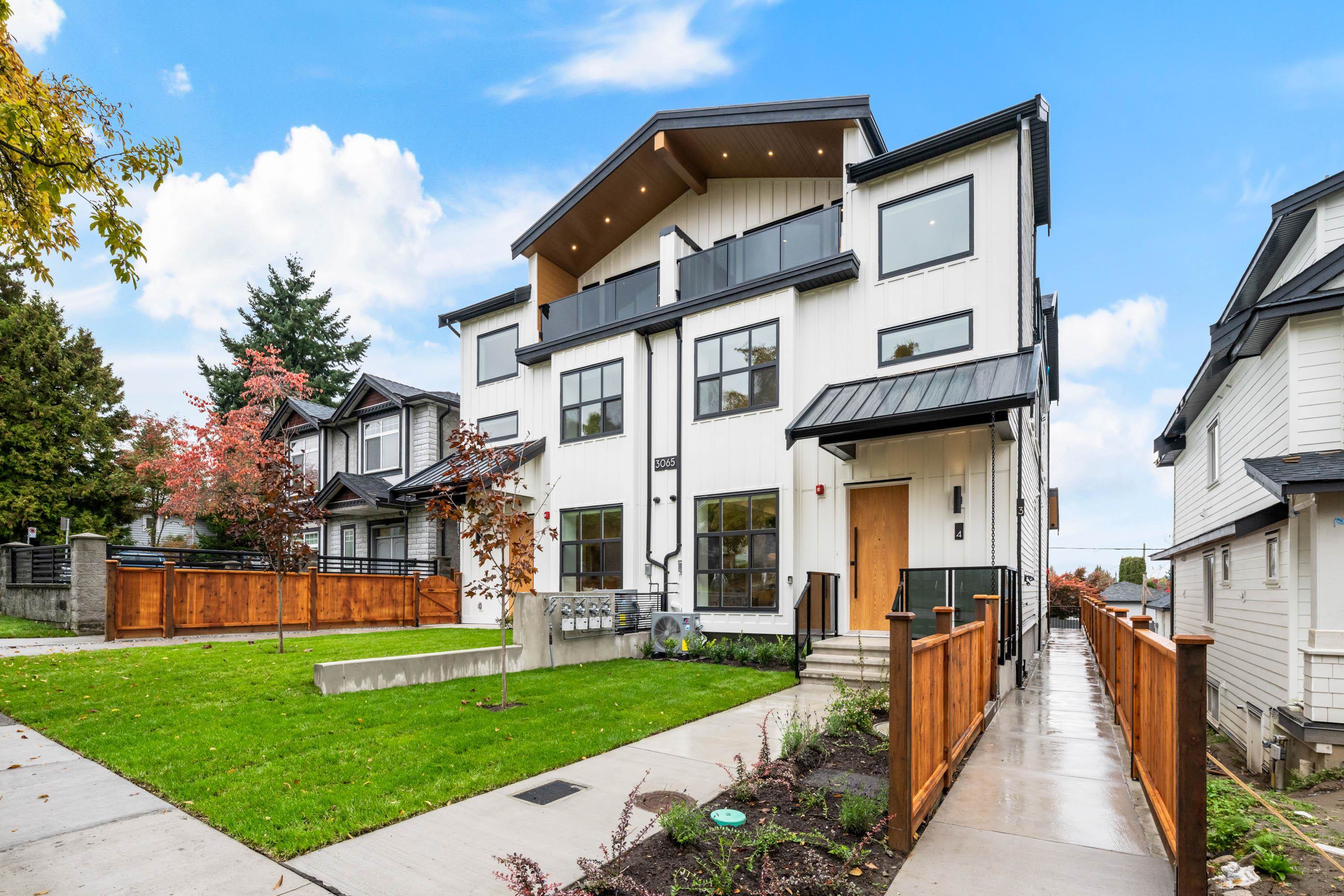 3 3065 CHARLES STREET, R3060873, BC,