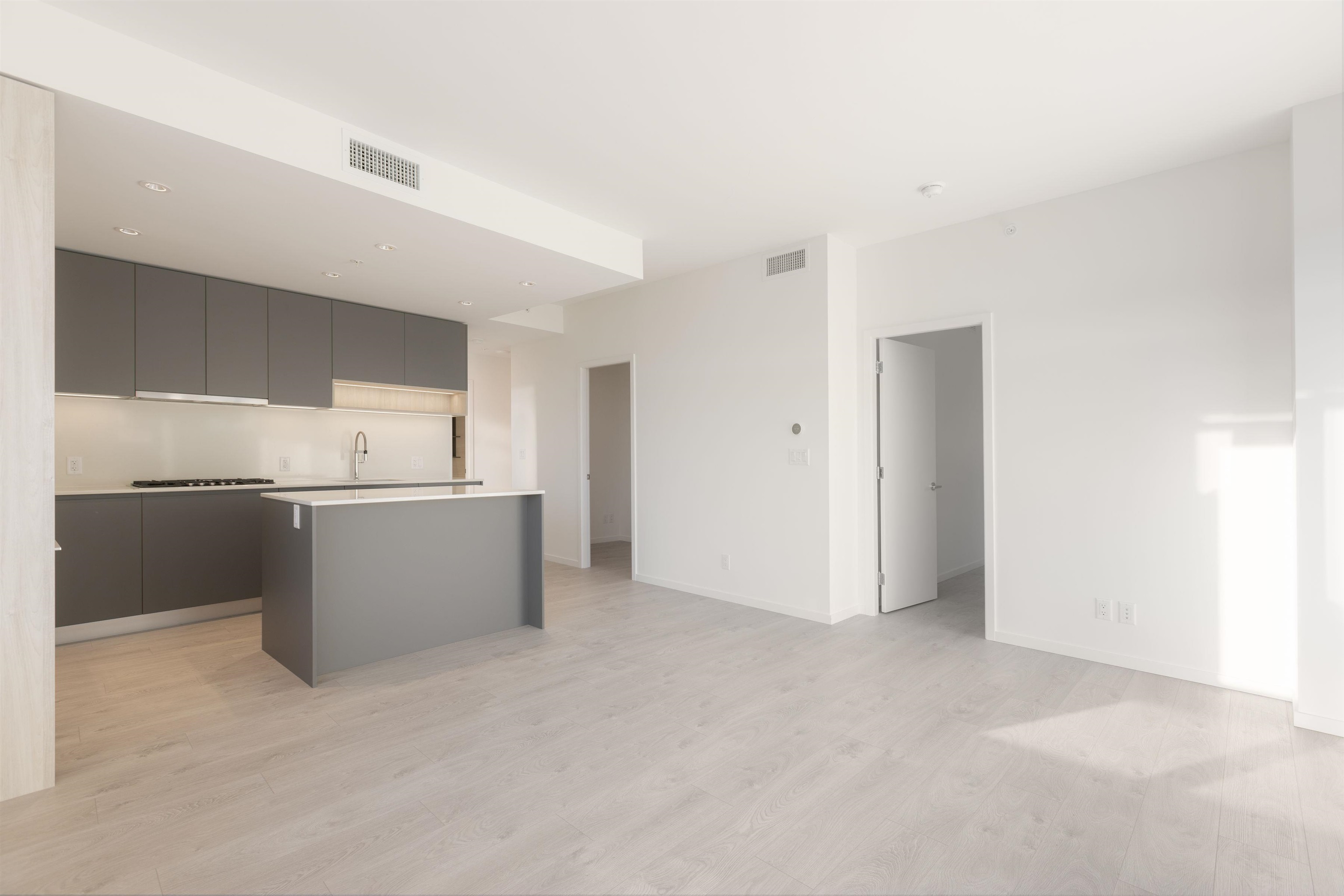 449 6500 MINORU BOULEVARD, R3061014, BC,