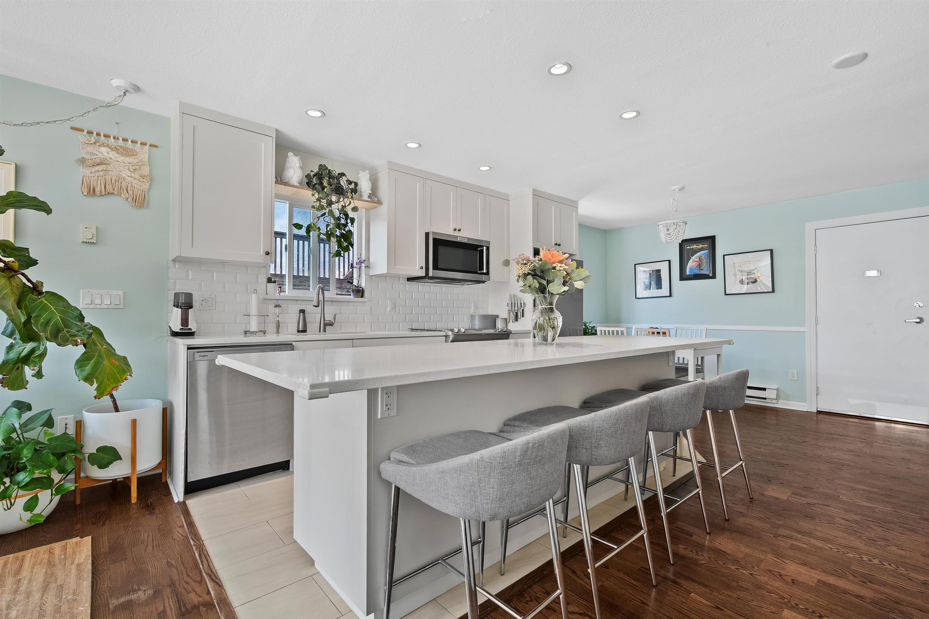 305 2110 CORNWALL AVENUE, R3061058, BC,