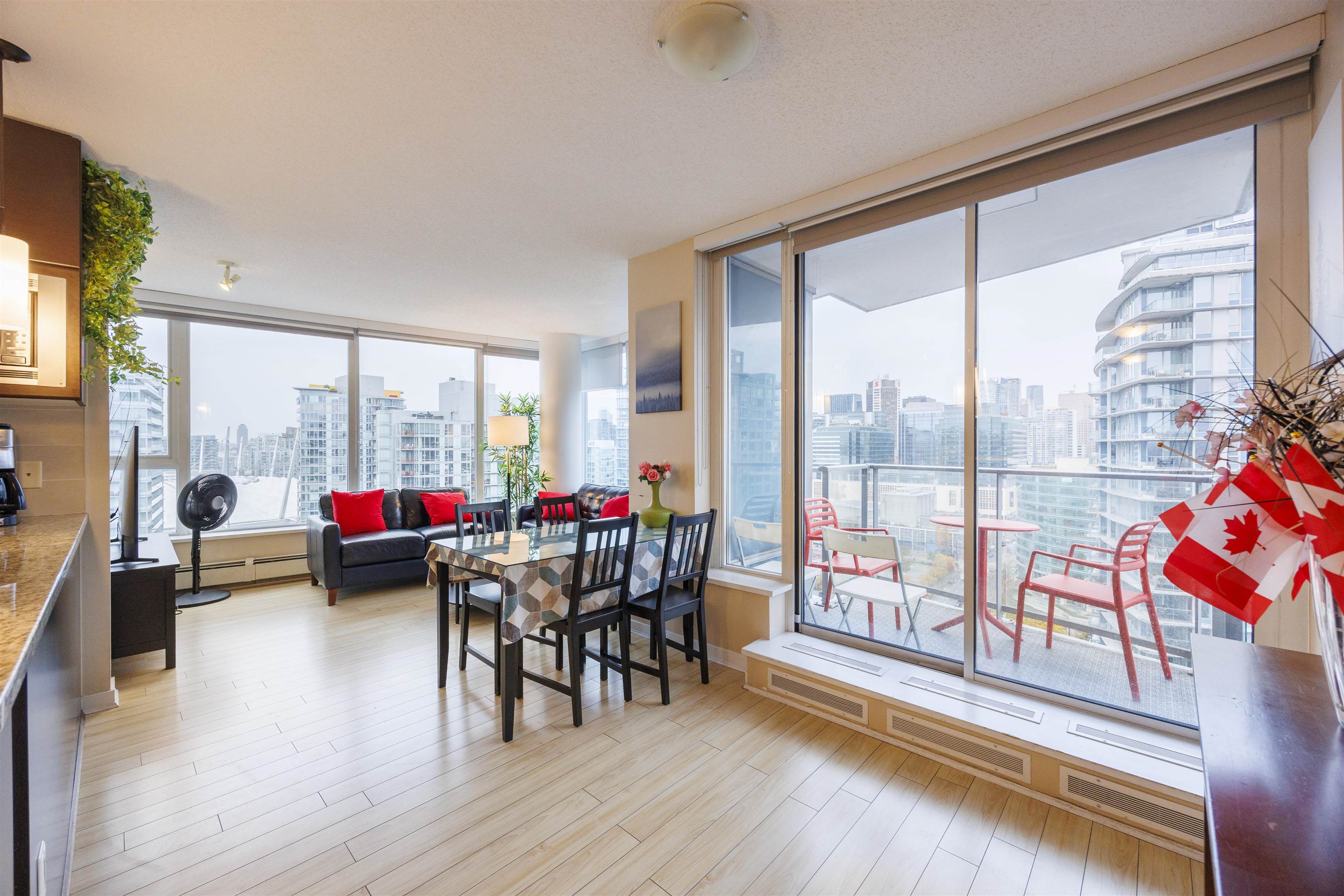 3207 689 ABBOTT STREET, R3061563, BC,