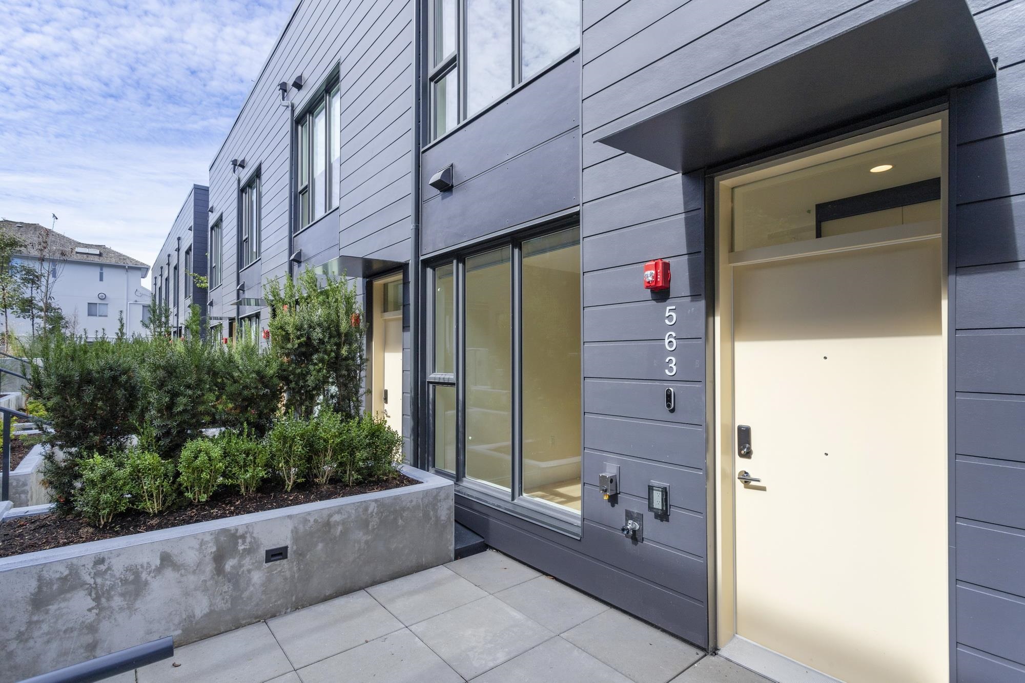 563 W 26TH AVENUE, Vancouver BC V5Z 2E4, R3061564, BC,