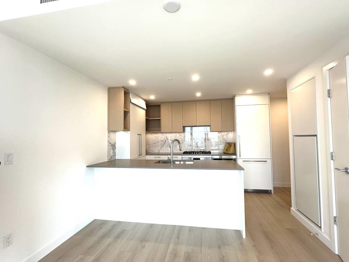 2210 6468 WILLINGDON AVENUE, R3061633, BC,