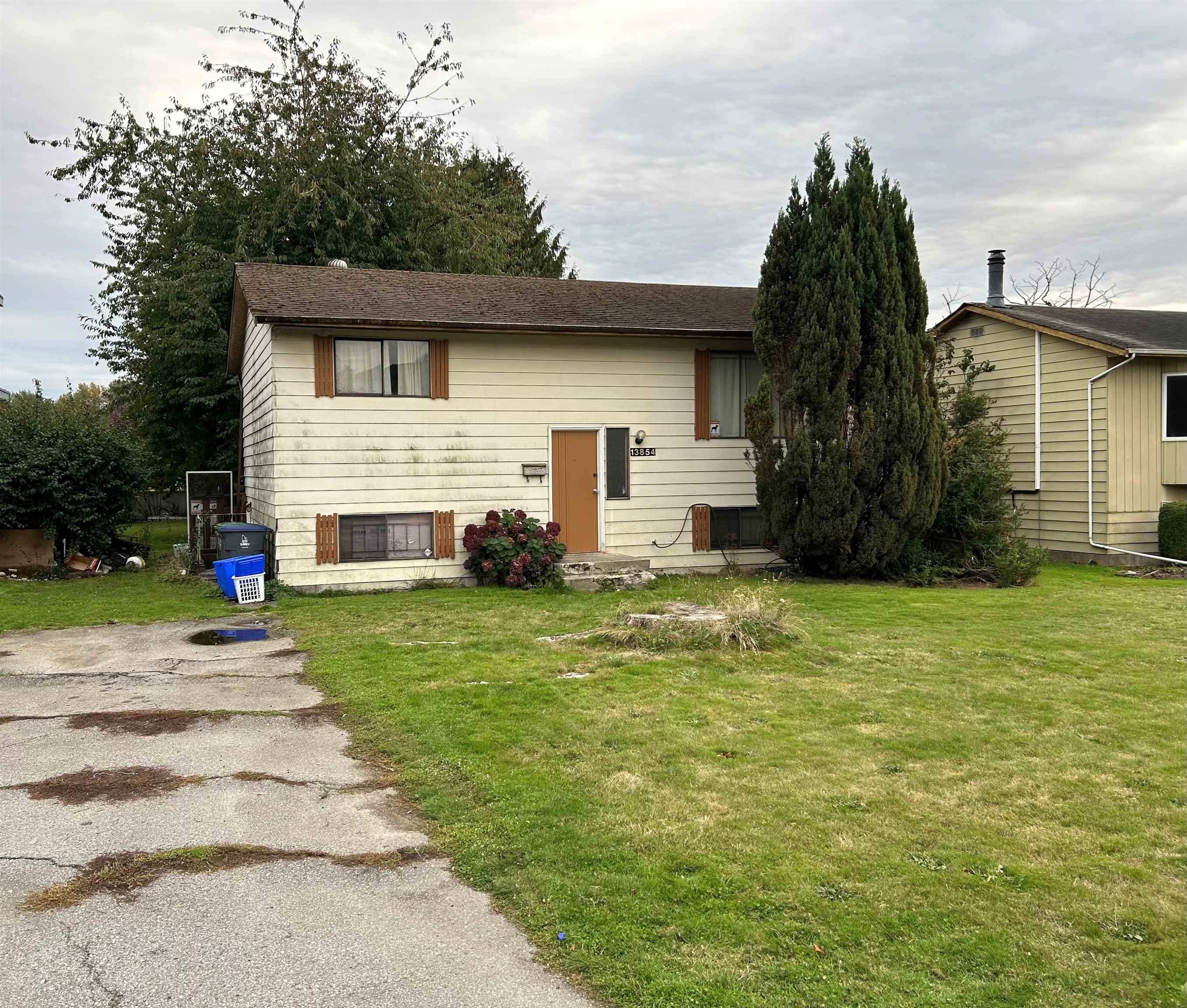 13854 89A AVENUE, Surrey BC V3V 6K9, R3061737, BC,