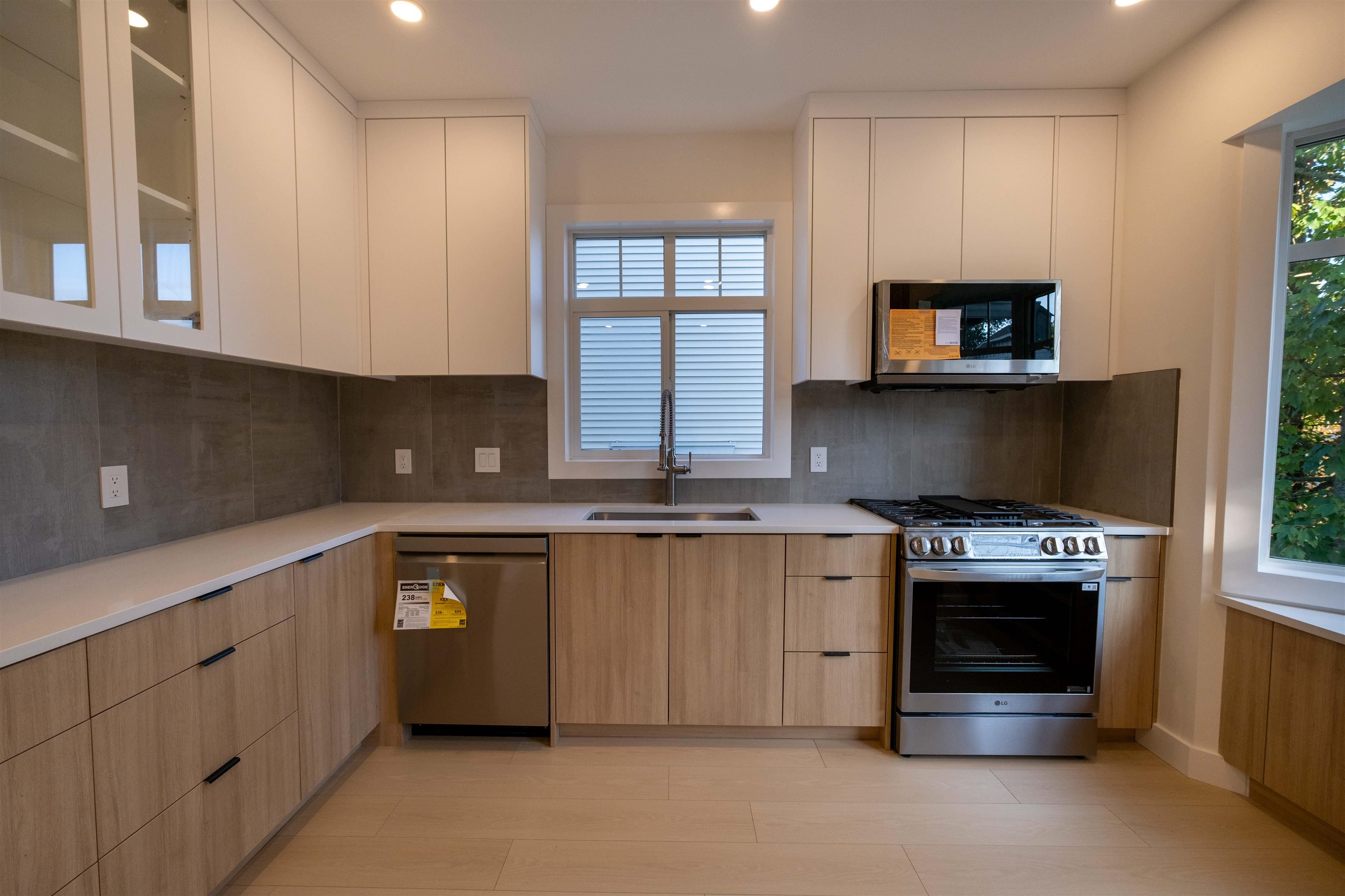 5 19551 66 AVENUE, R3061779, BC,