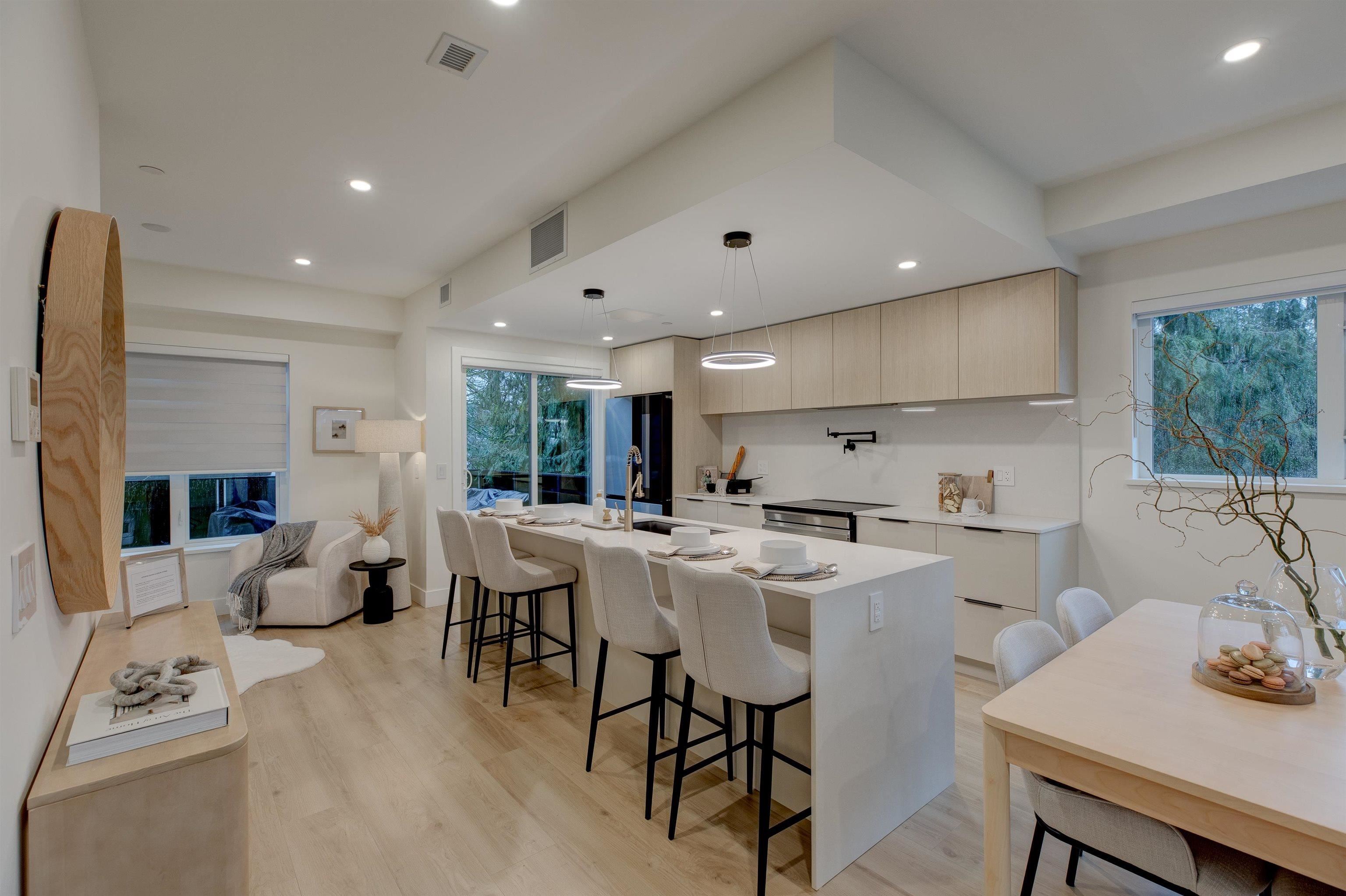 5 339 KEARY STREET, R3061788, BC,