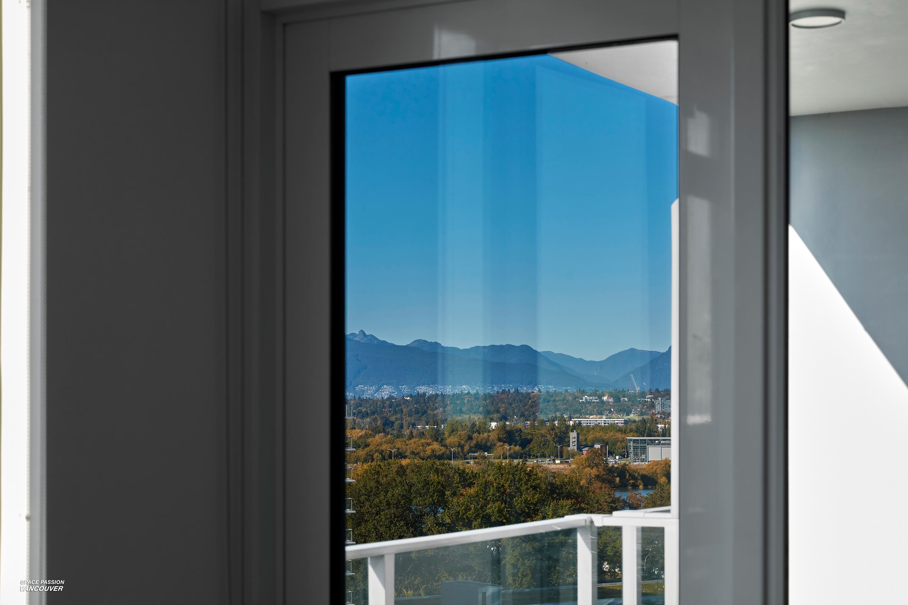 1706 7488 LANSDOWNE ROAD, R3061833, BC,