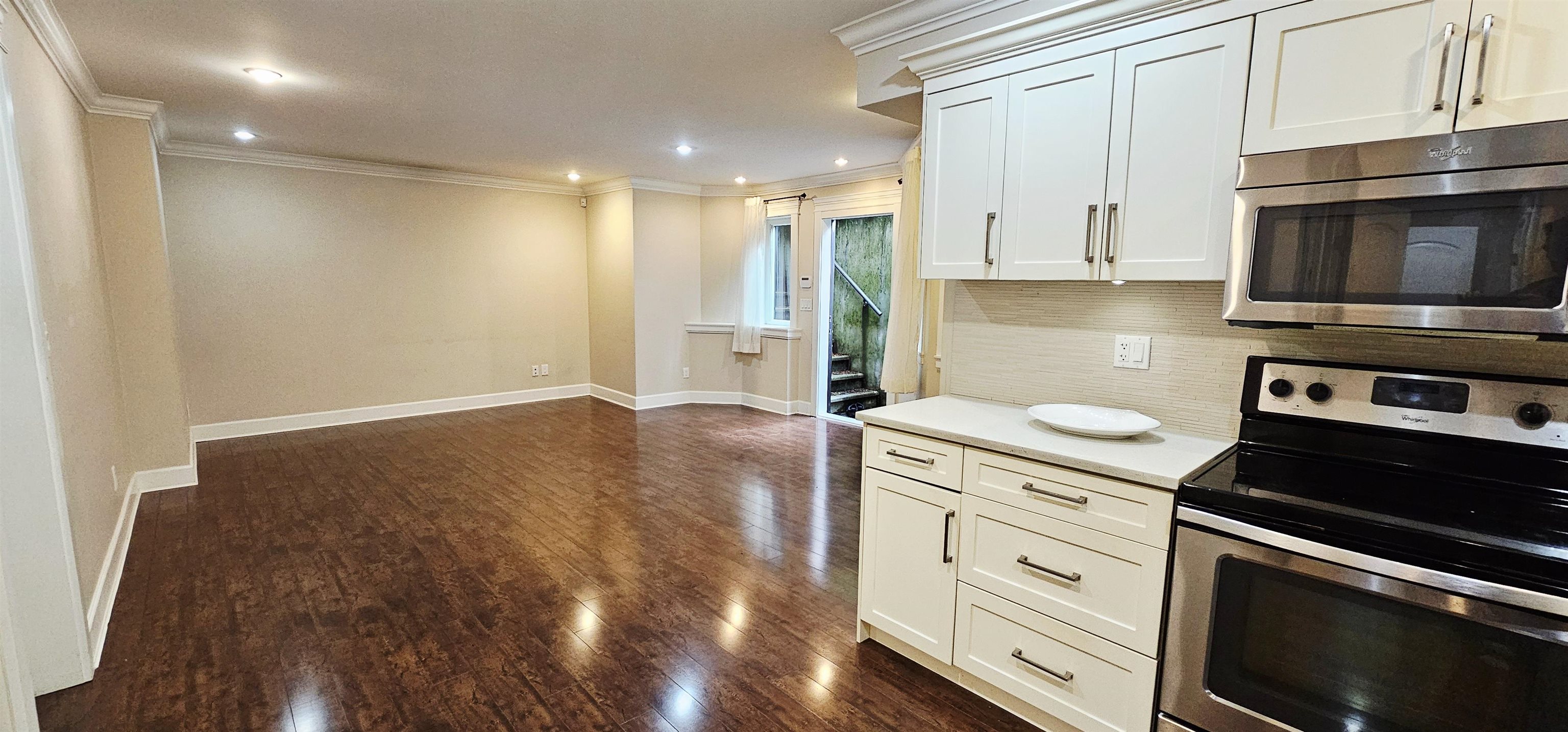 Lower 888 CANYON BOULEVARD, R3061925, BC,