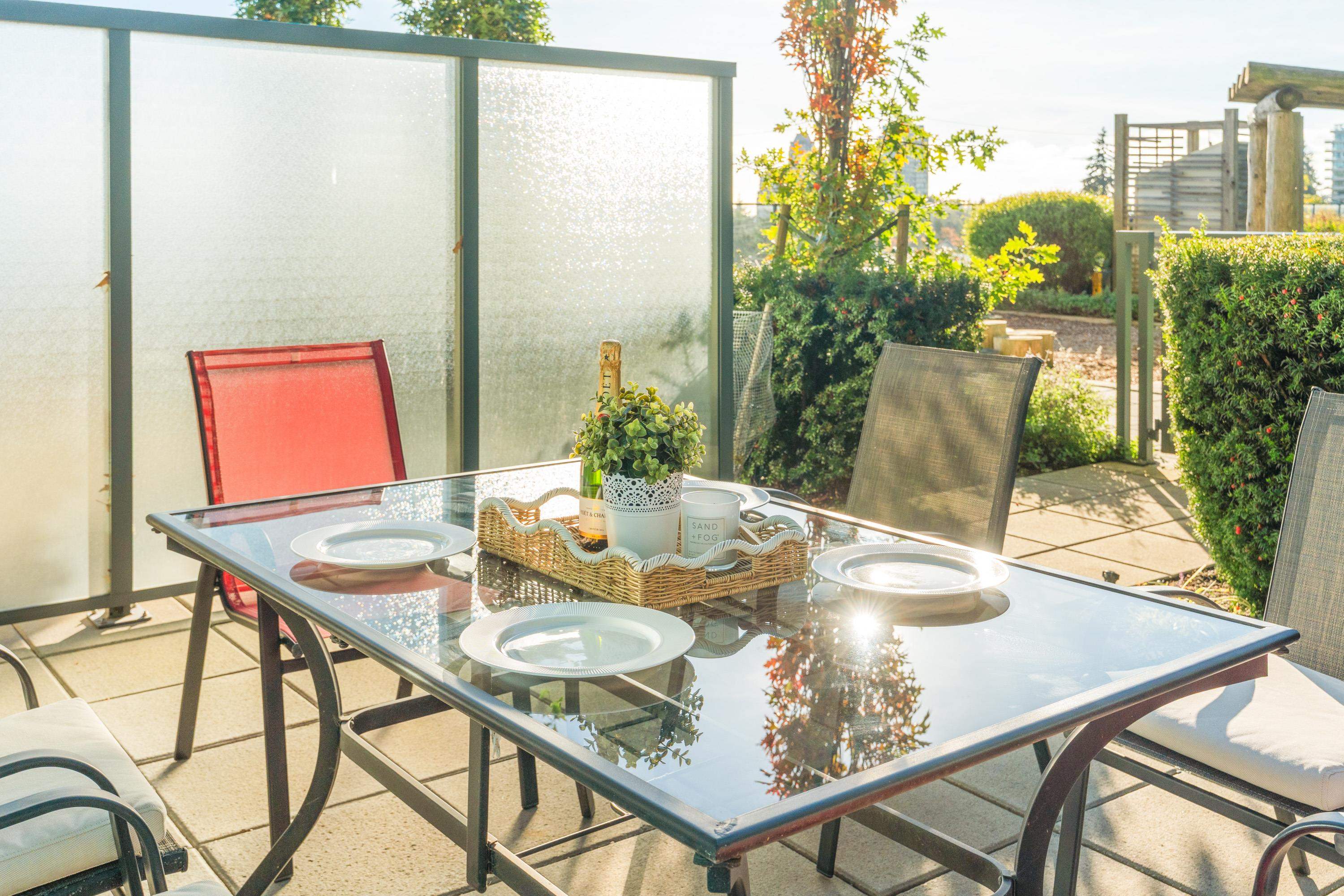 410 7388 KINGSWAY, R3062144, BC,