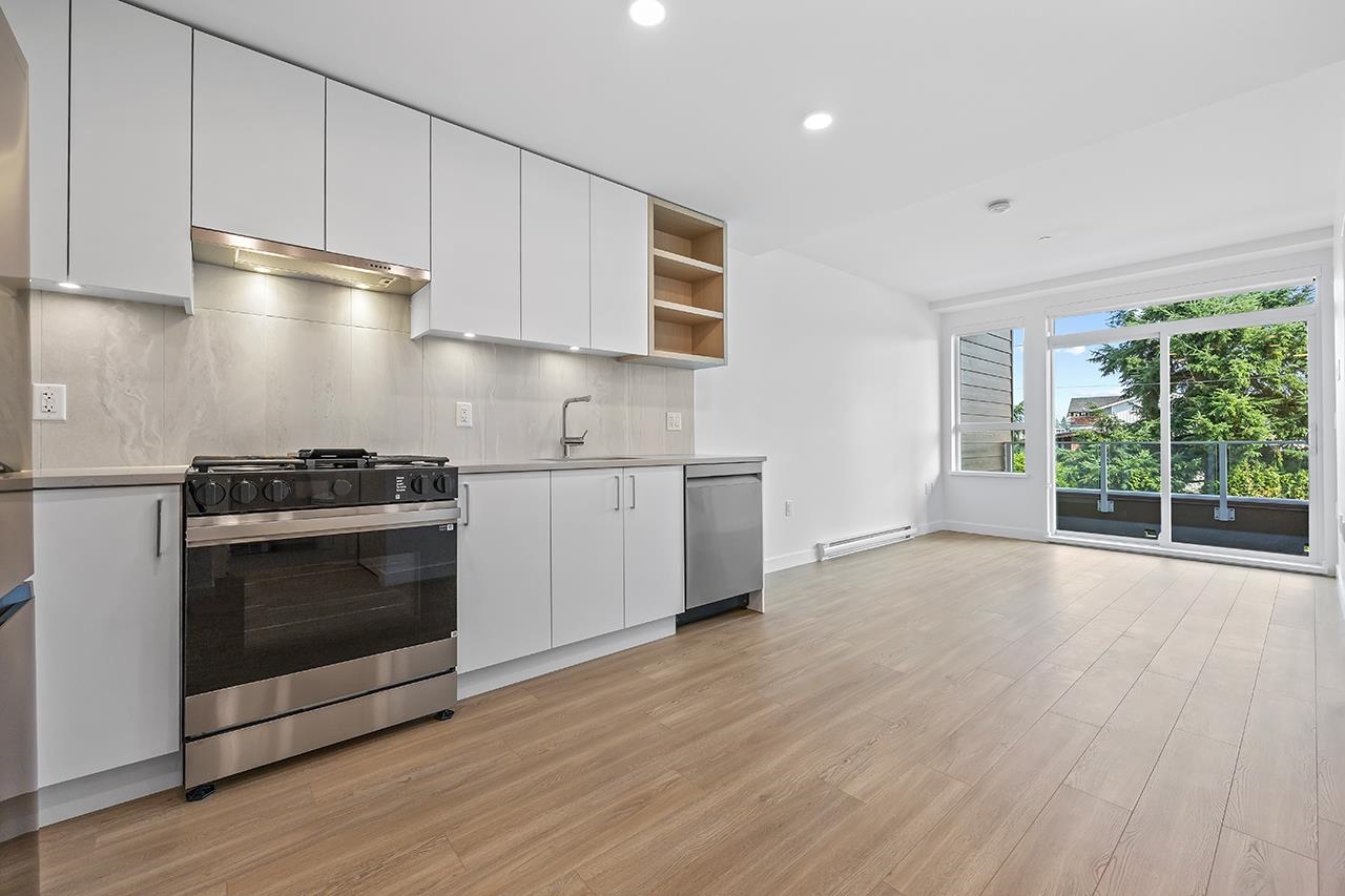 208 723 GROVER AVENUE, R3062348, BC,