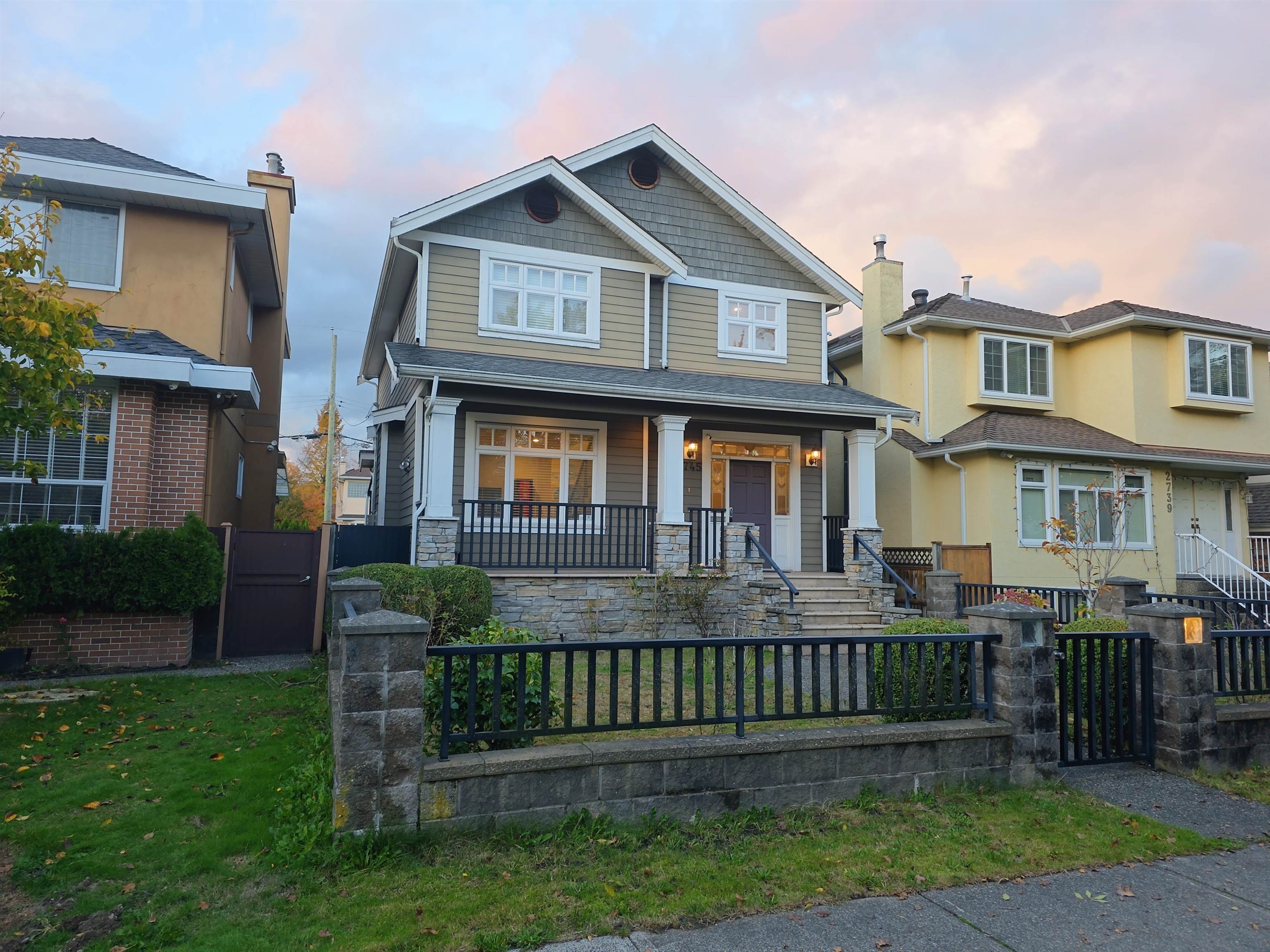 2745 W 19TH AVENUE, Vancouver BC V6L 1E2, R3062556, BC,