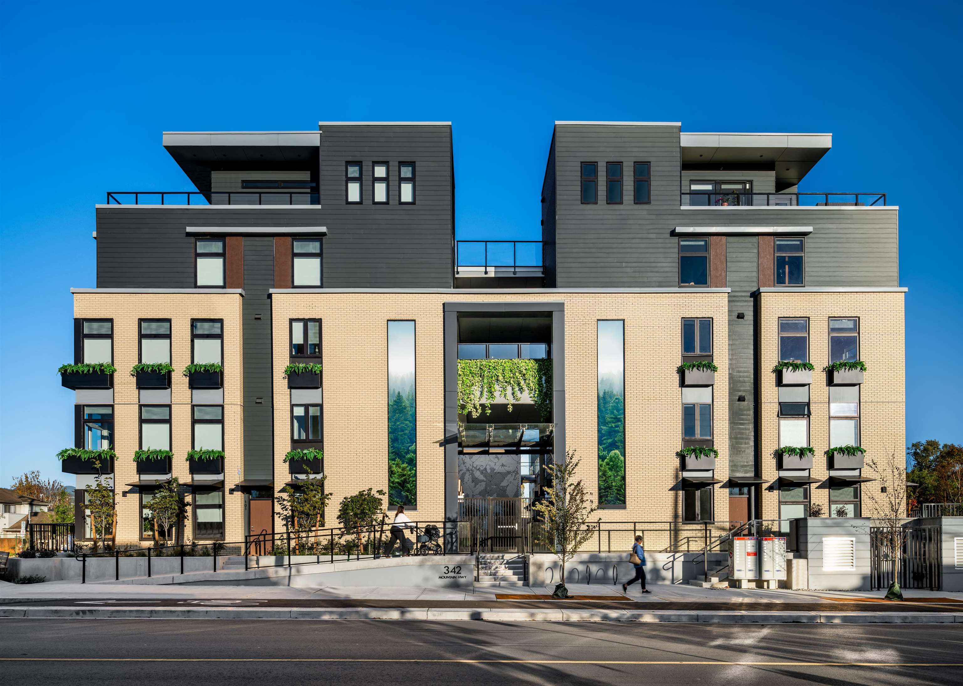 102 342 MOUNTAIN HIGHWAY, R3062639, BC,