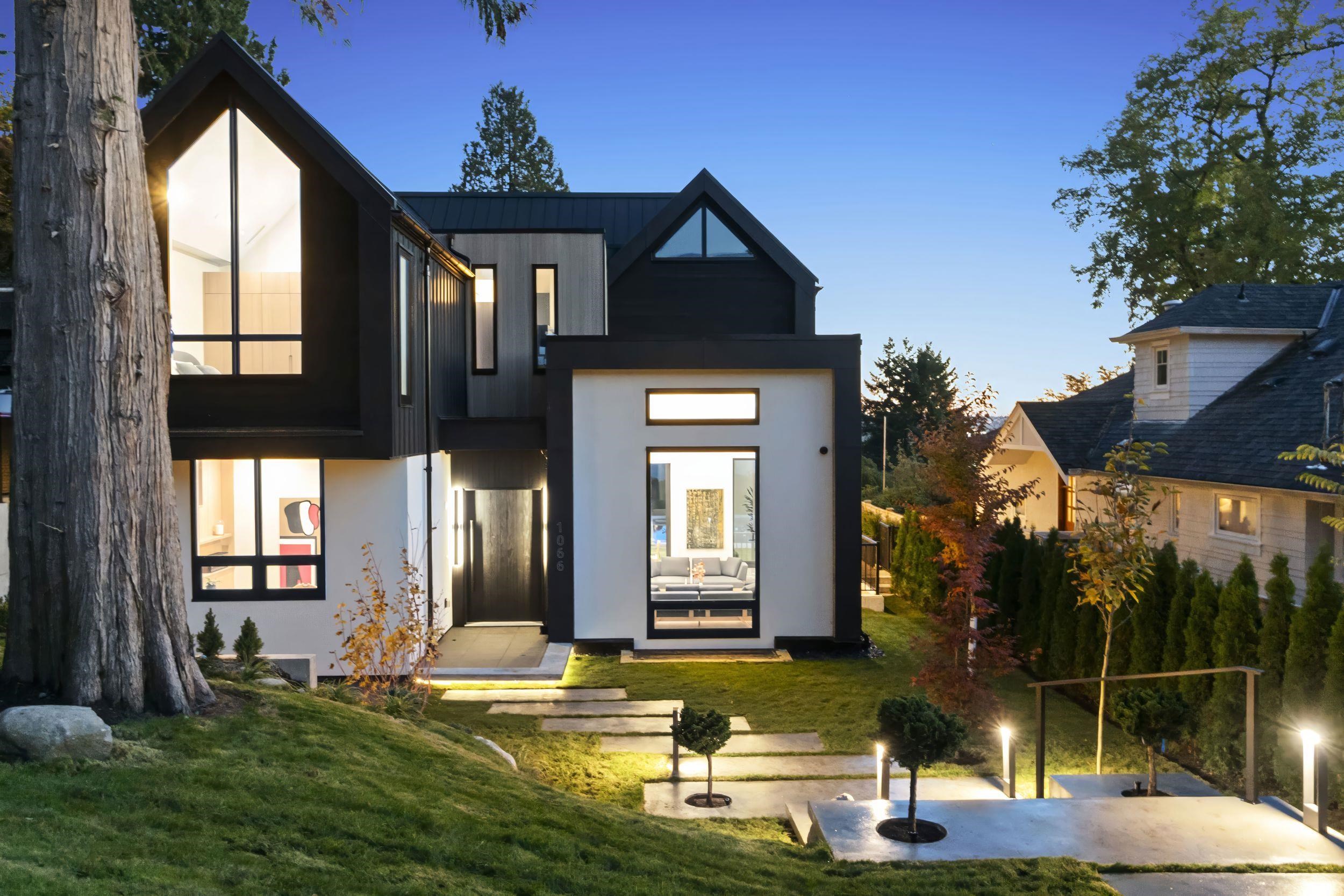 1066 FULTON AVENUE, West Vancouver BC V7T 1N2, R3062682, BC,