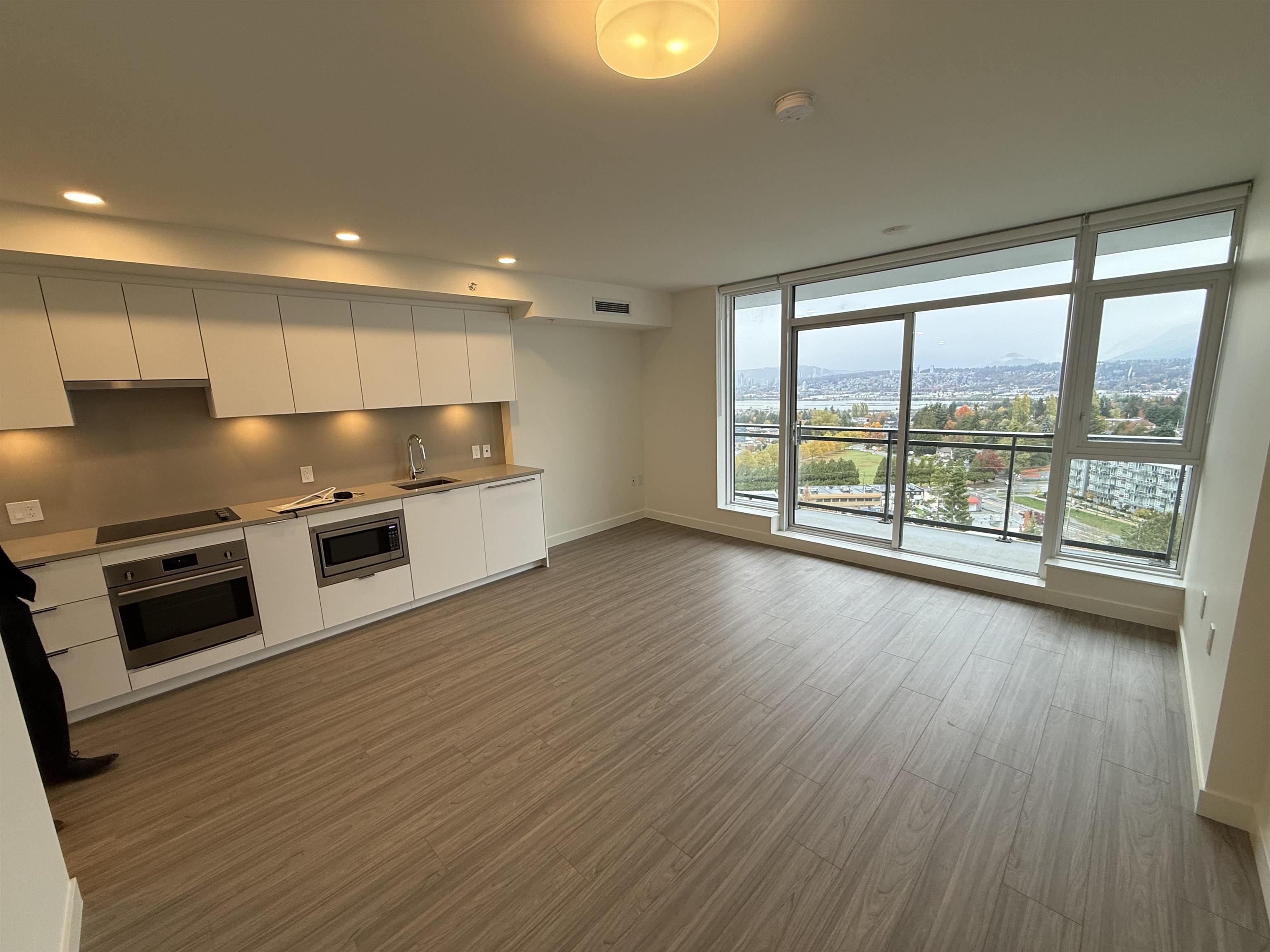 1510 13675 107A AVENUE, Surrey BC V3T 0X2, R3062746, BC,