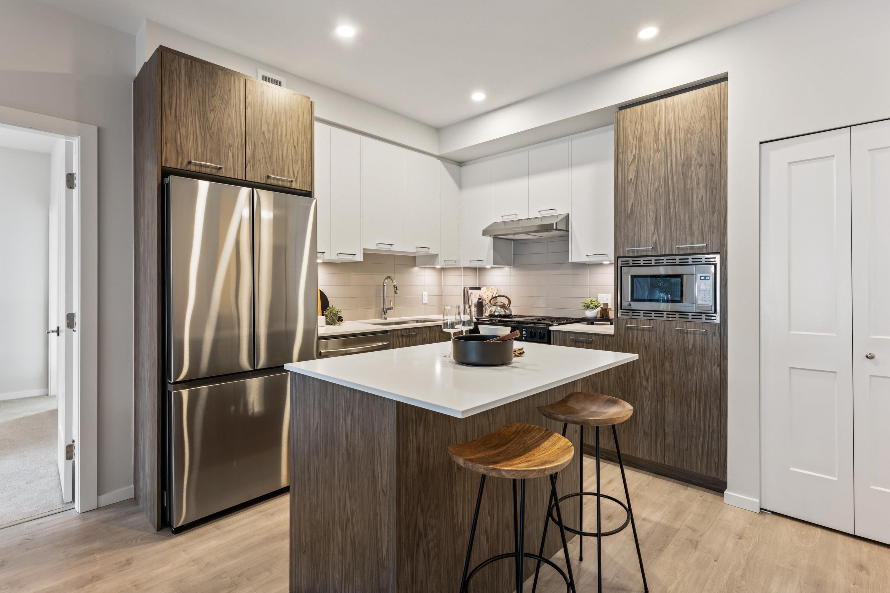 704 3317 148 STREET, R3062830, BC,