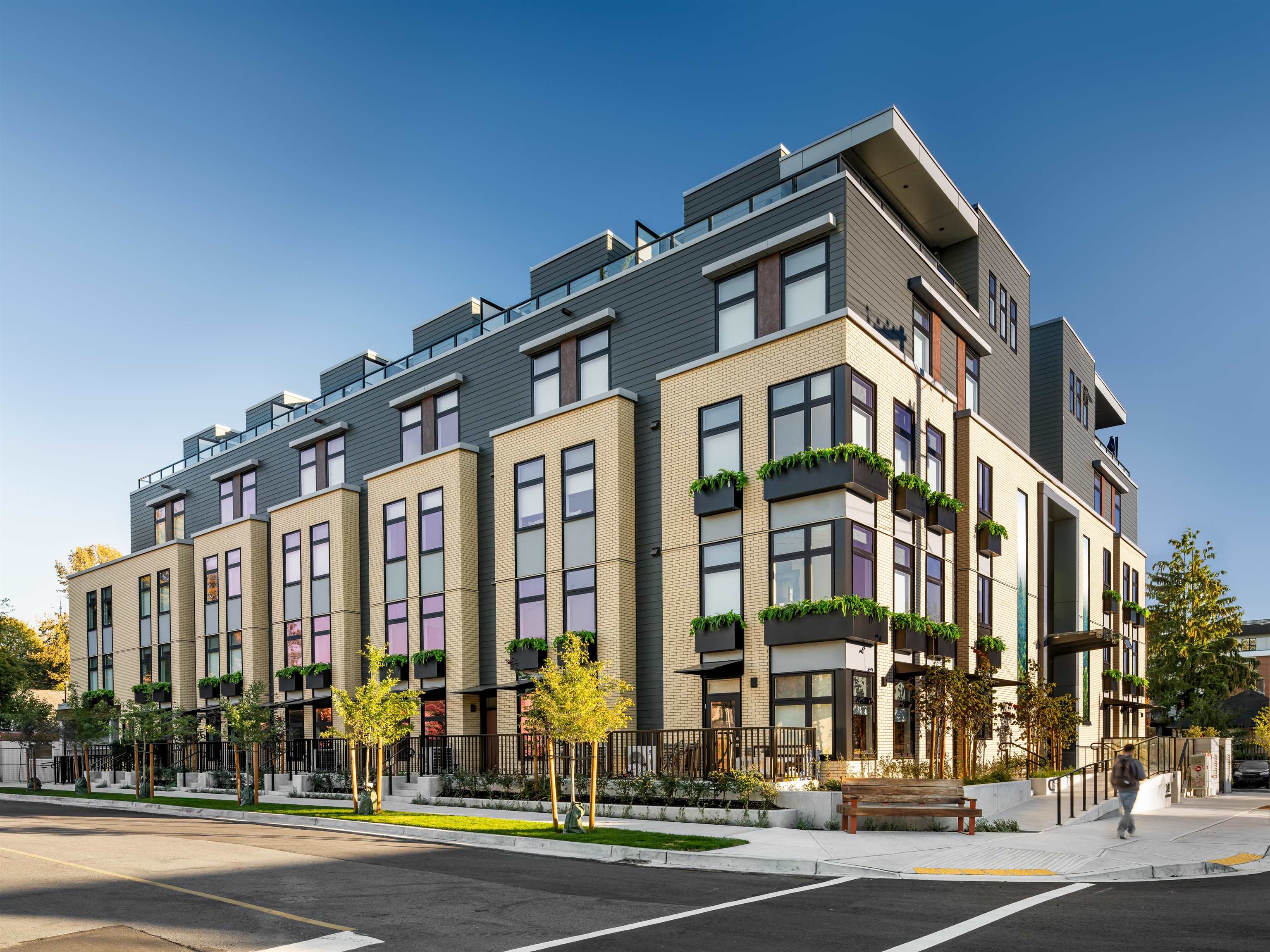 112 342 MOUNTAIN HIGHWAY, R3062978, BC,