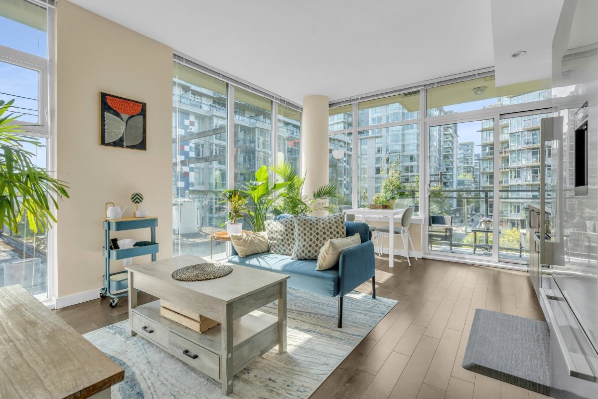 504 38 1ST AVENUE, R3063156, BC,