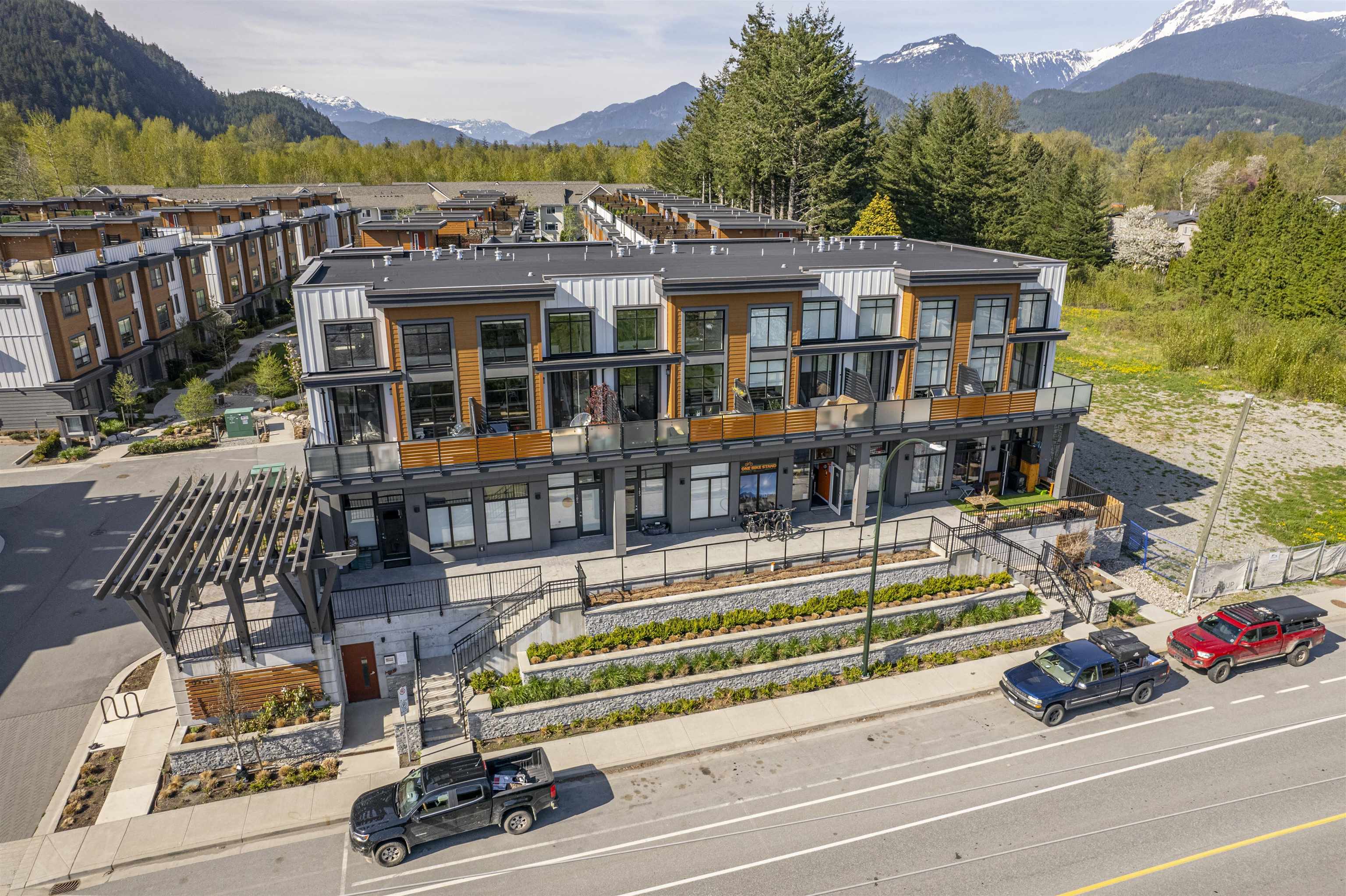 101-39771 GOVERNMENT ROAD, Squamish BC V8B 0G3, R3063506, BC,