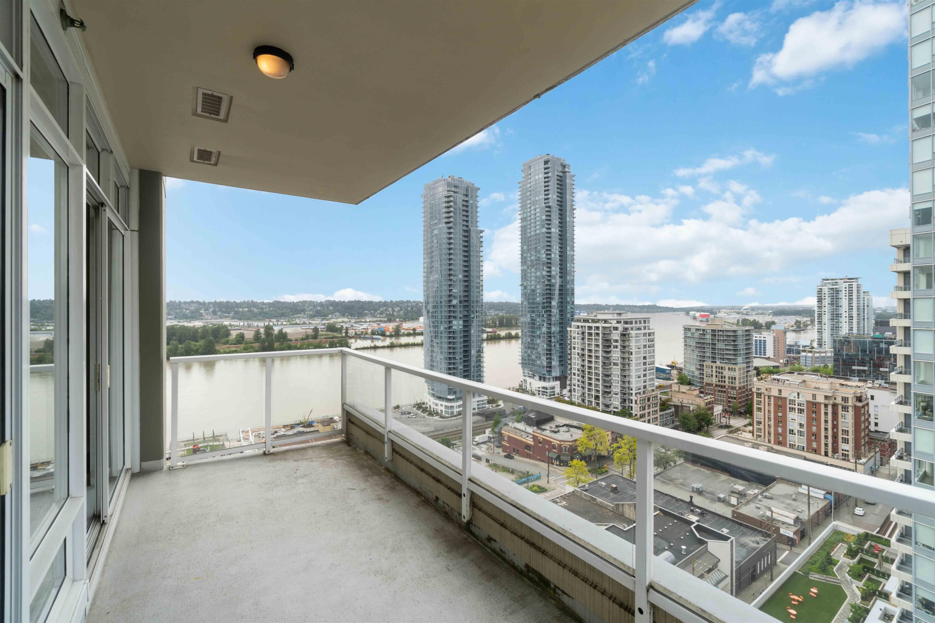 1904 39 SIXTH STREET, R3063554, BC,