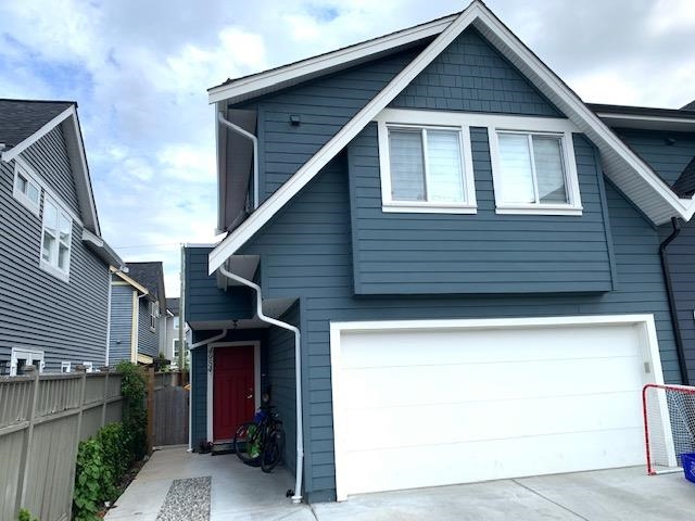 B 4954 47A AVENUE, R3063584, BC,