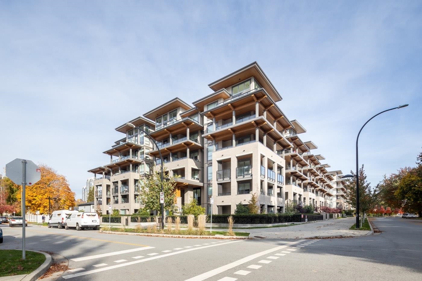 607 7588 16TH STREET, R3063657, BC,