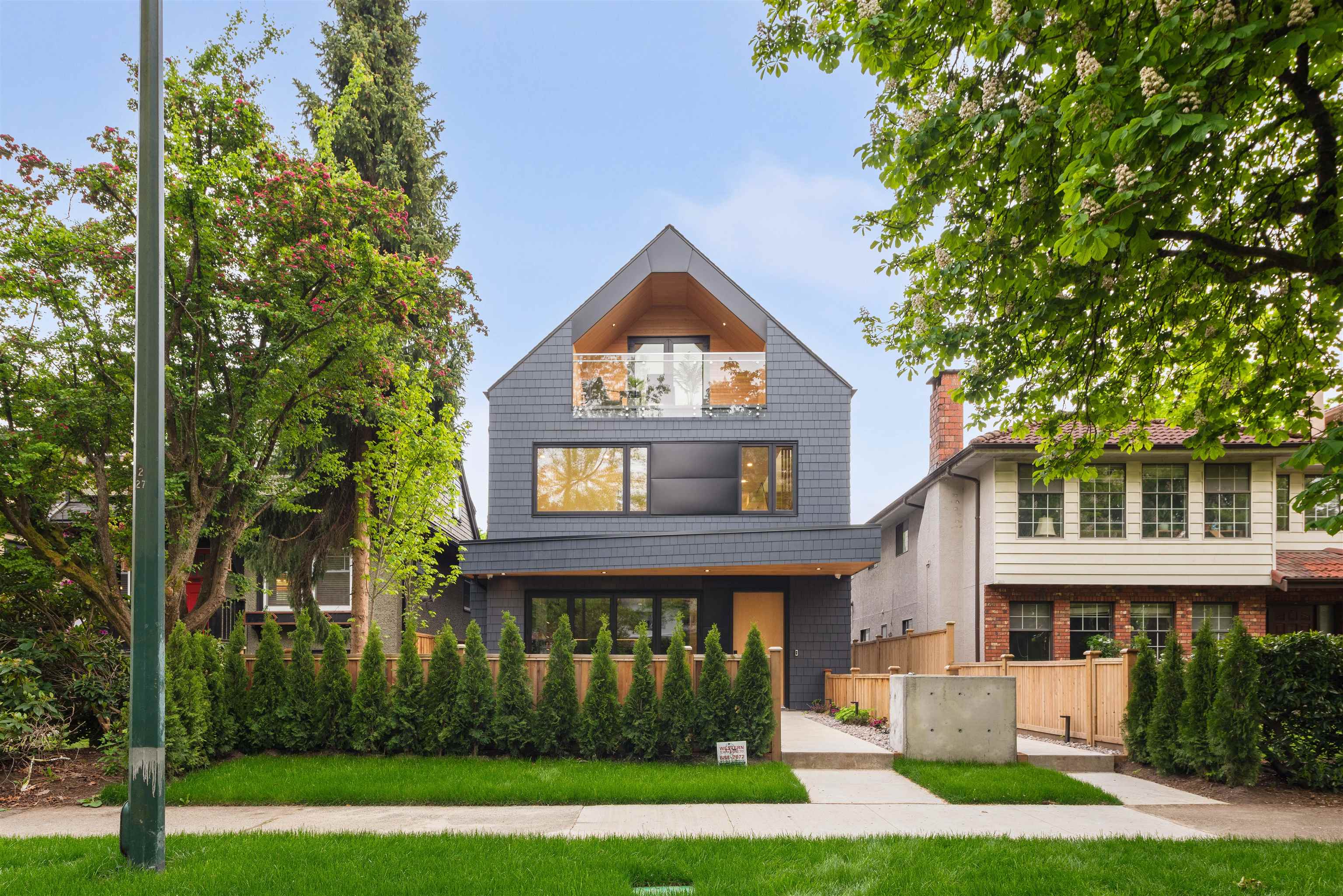 1 2764 14TH AVENUE, R3063674, BC,