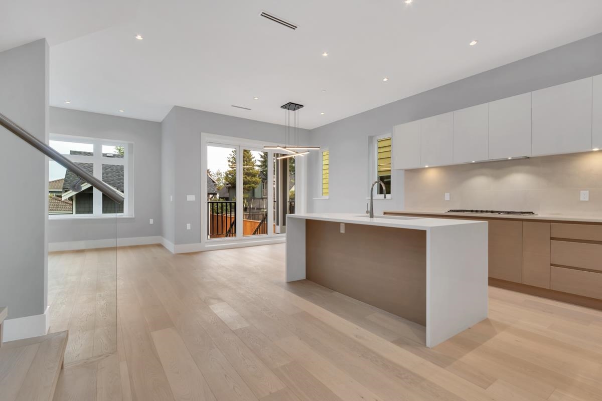 276 E 37TH AVENUE, Vancouver BC V5W 1E6, R3063796, BC,