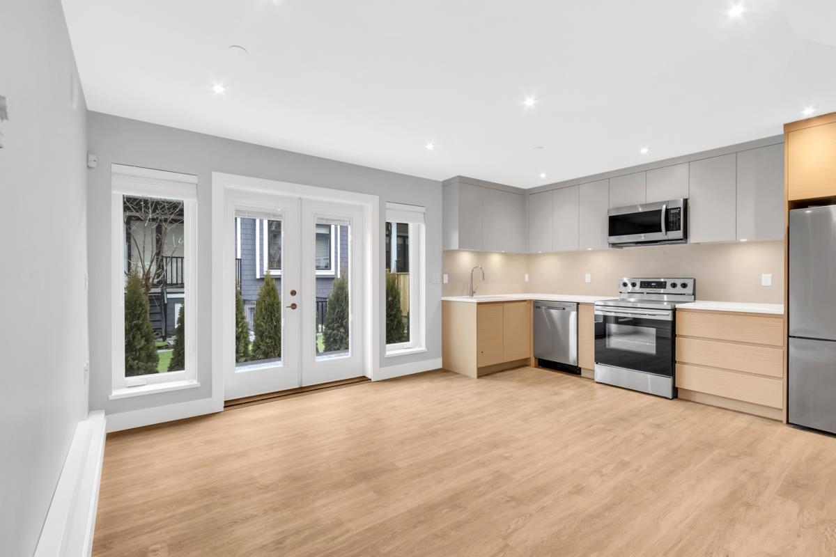 272 E 37TH AVENUE, Vancouver BC V5W 1E6, R3064113, BC,